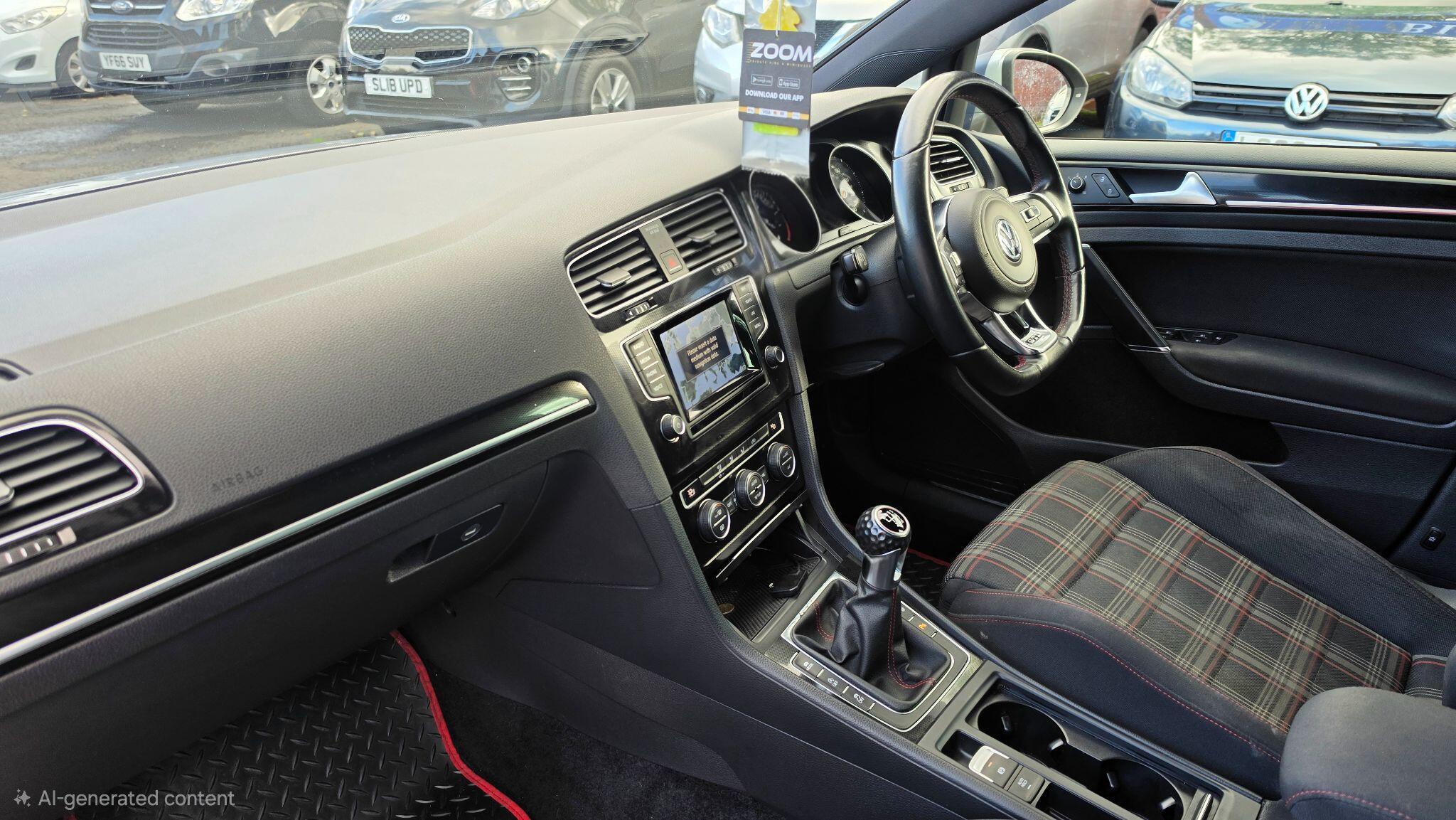 Volkswagen Golf - Image 13