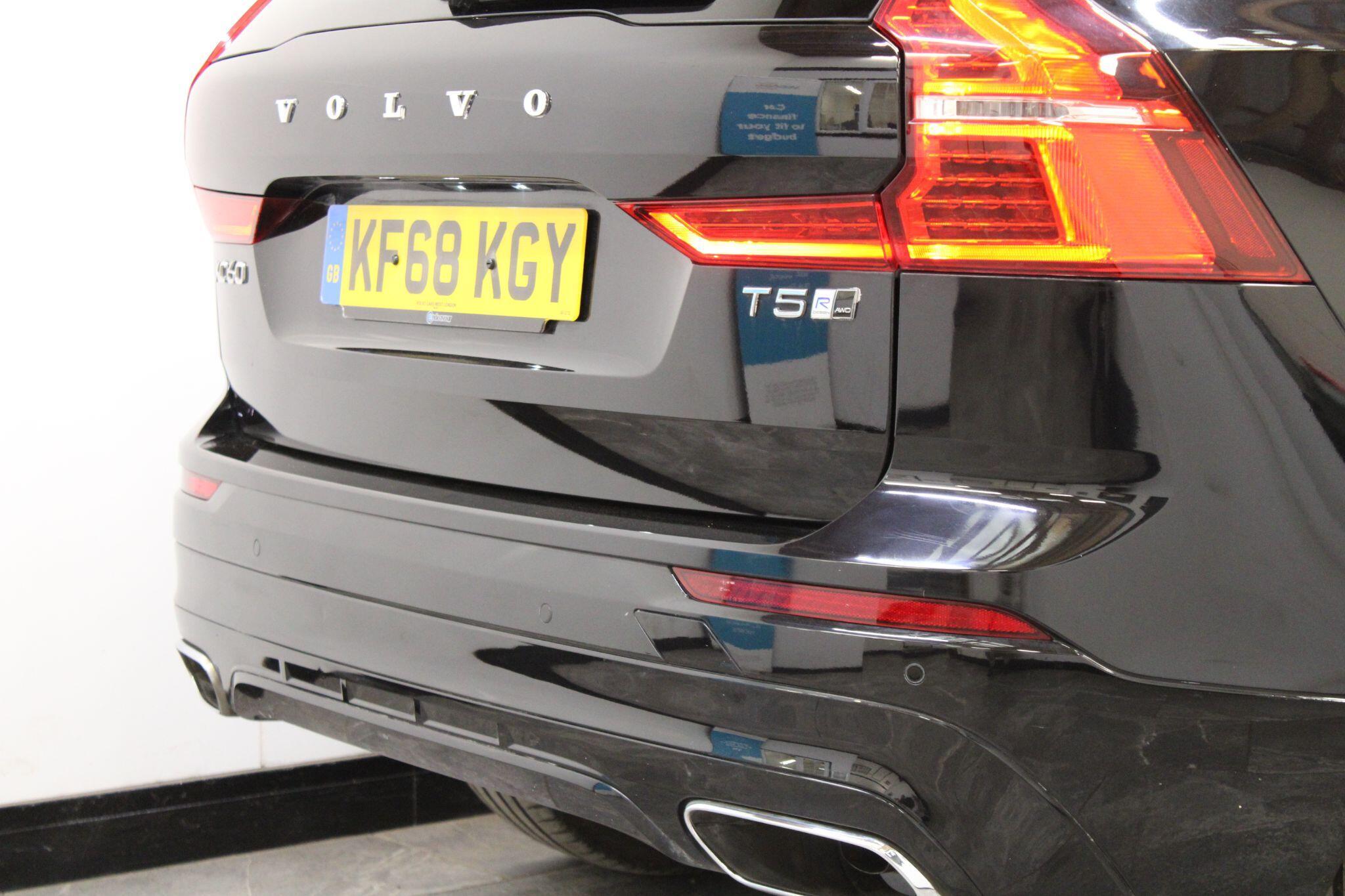 Volvo XC60 - Image 11