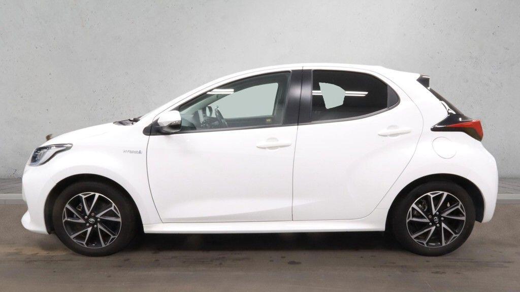 Toyota Yaris - Image 9