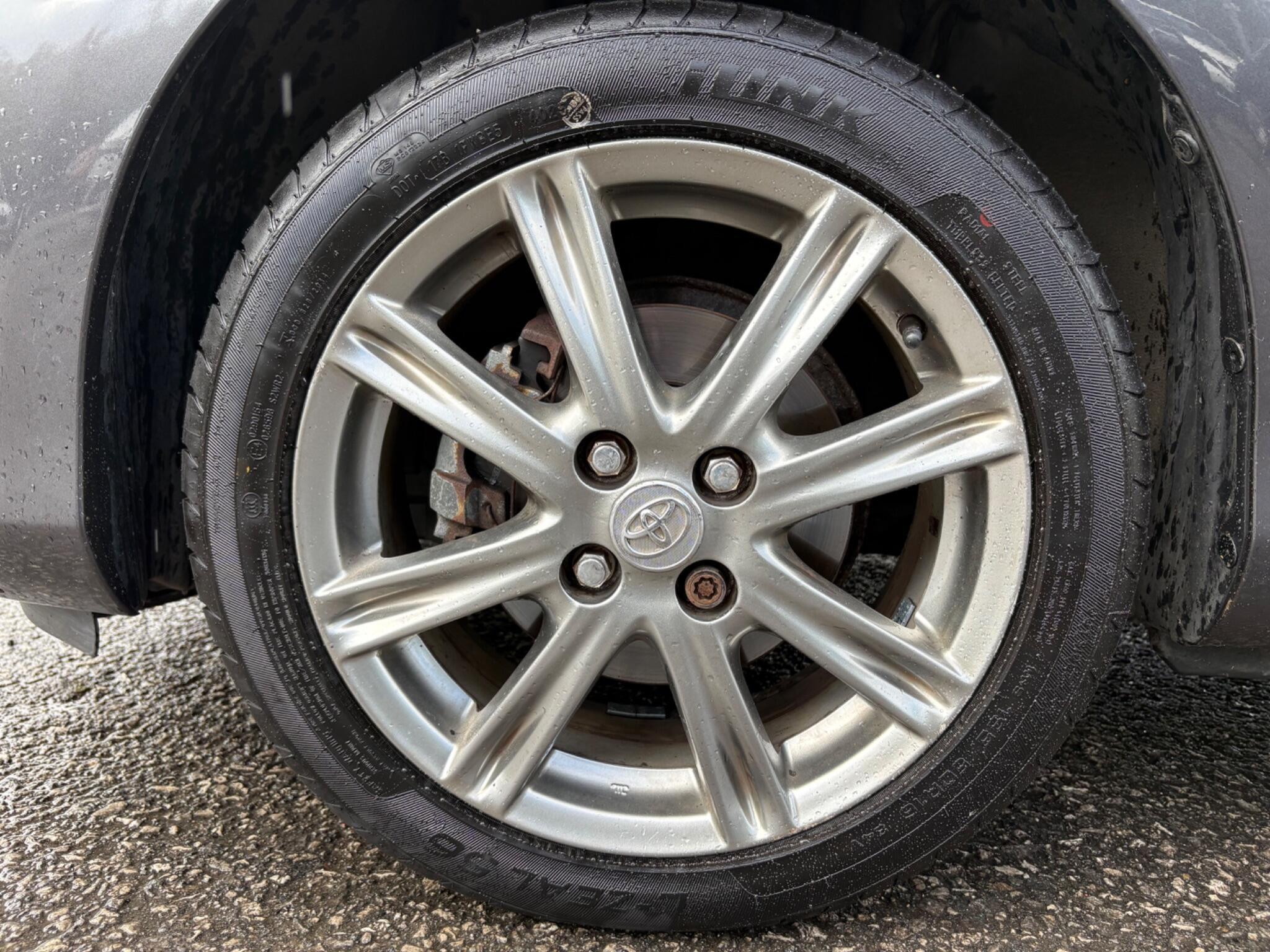 Toyota Yaris - Image 12
