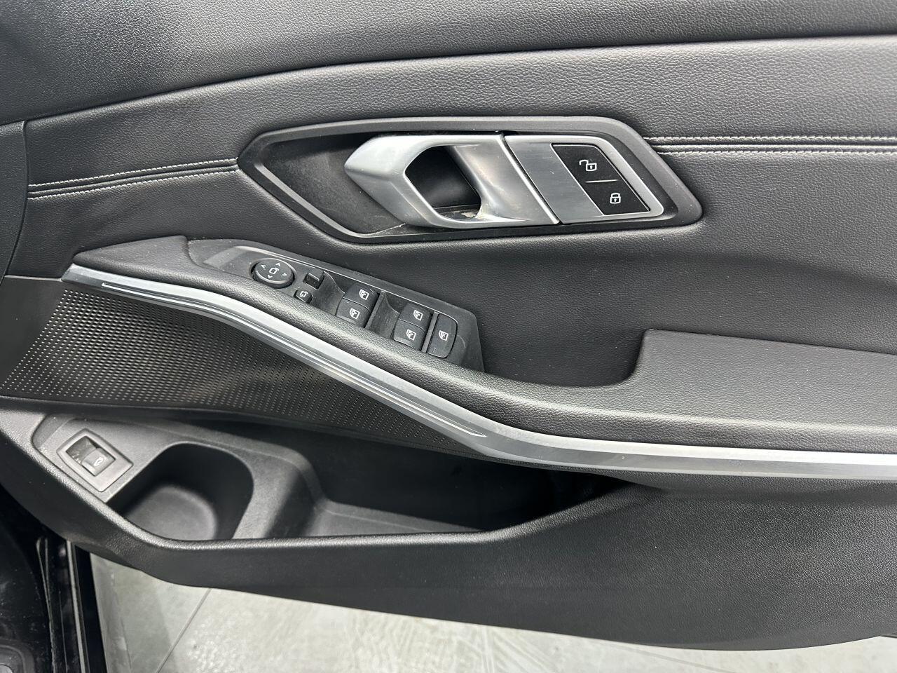 BMW 3 Series - Image 17