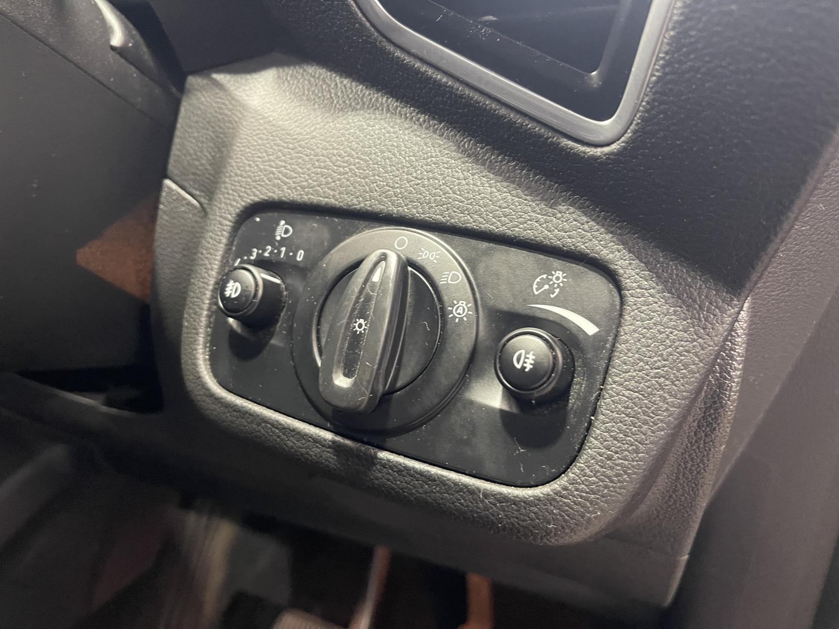 Ford Kuga - Image 16