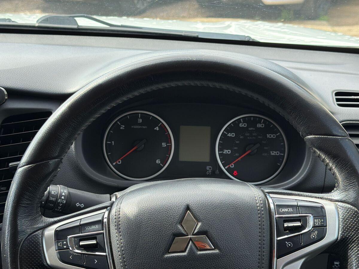 Mitsubishi L200 - Image 22