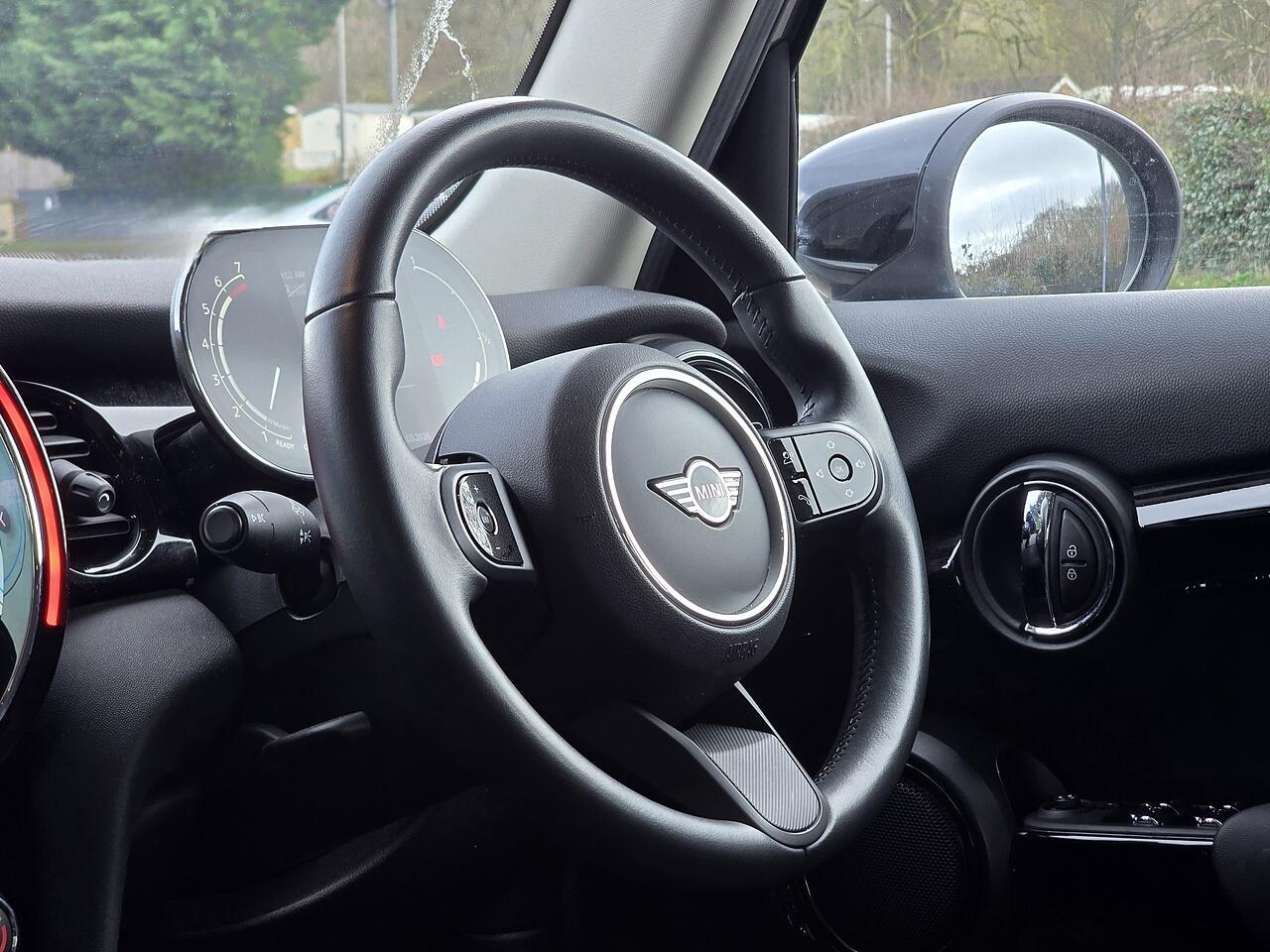 MINI Hatch - Image 5