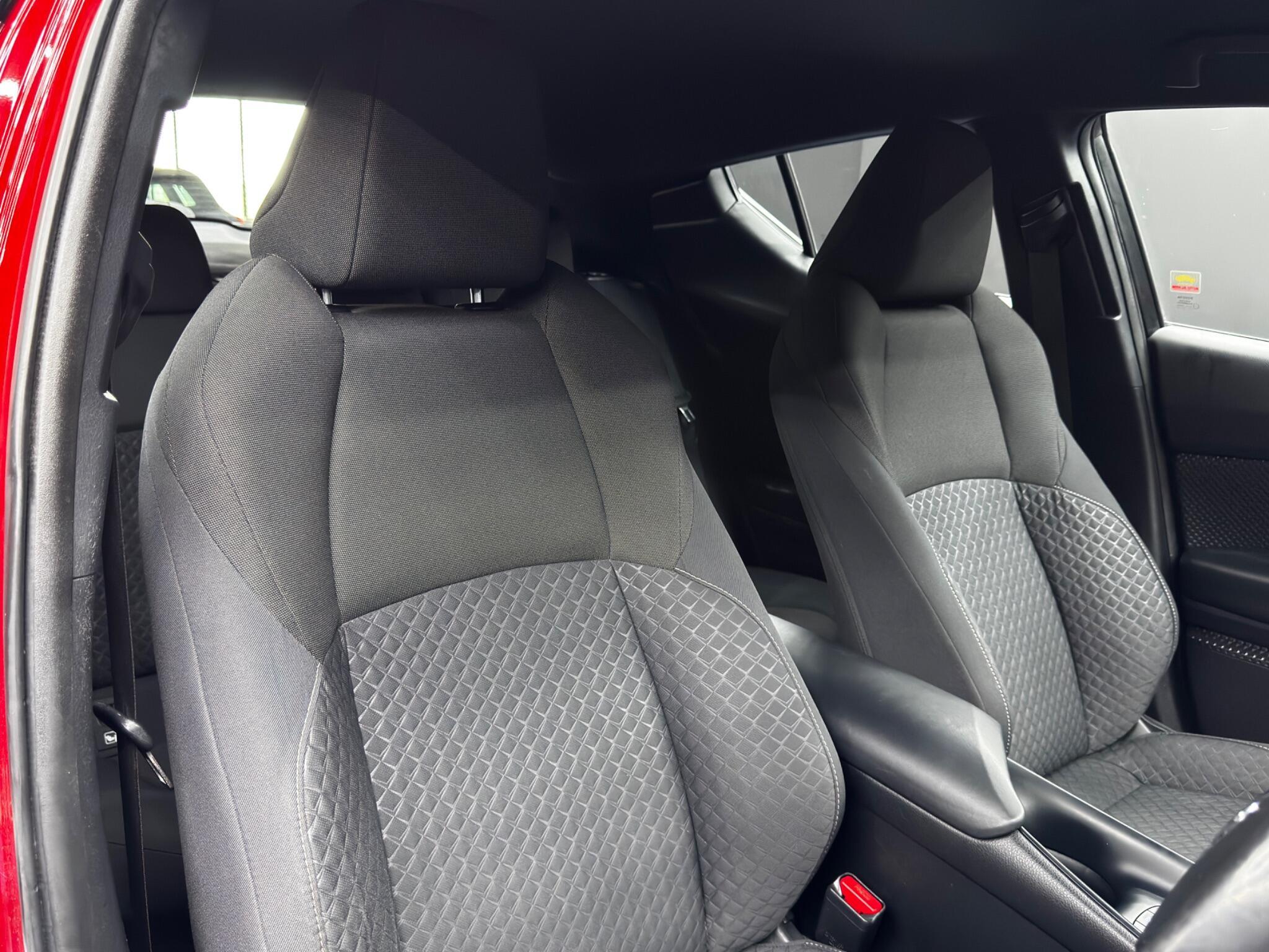 Toyota C-Hr - Image 12