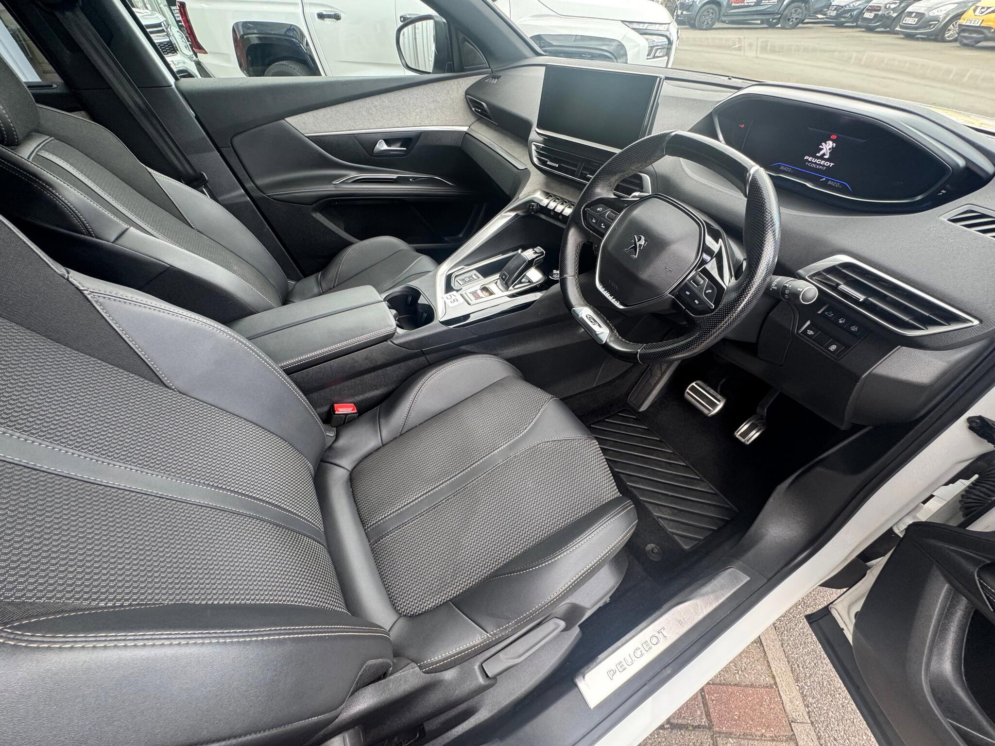 Peugeot 5008 - Image 3
