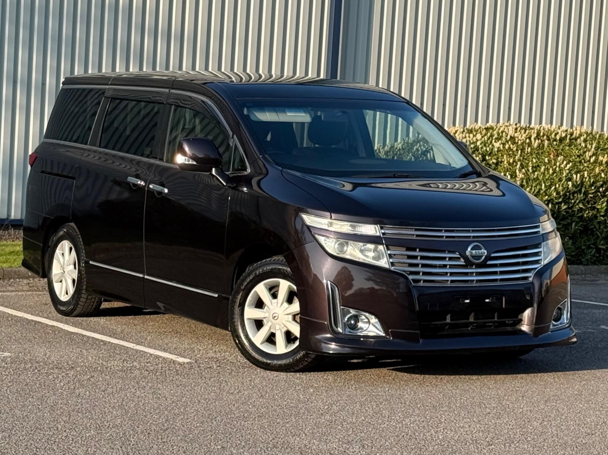 Nissan Elgrand - Image 3