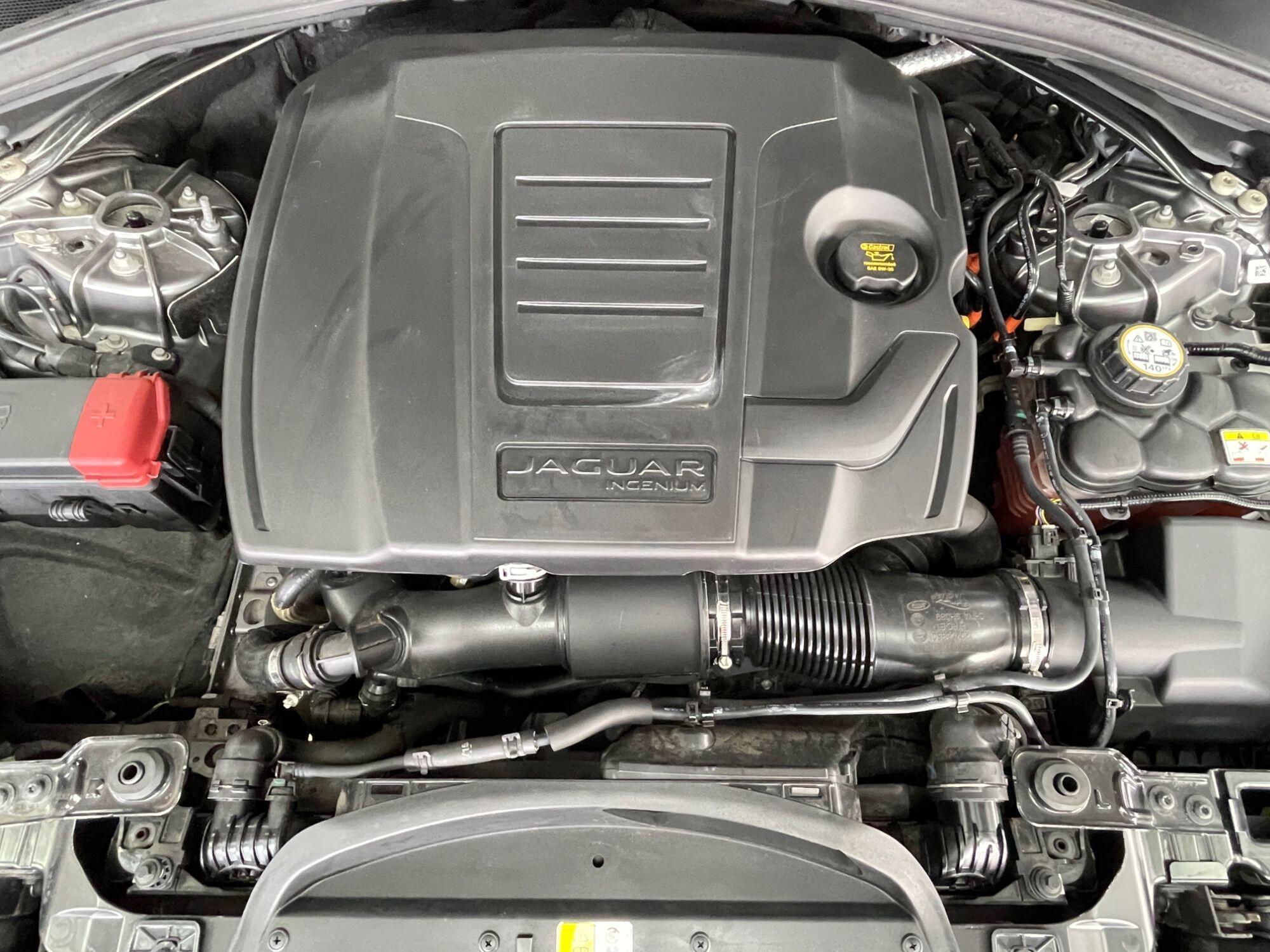 Jaguar F-Pace - Image 19
