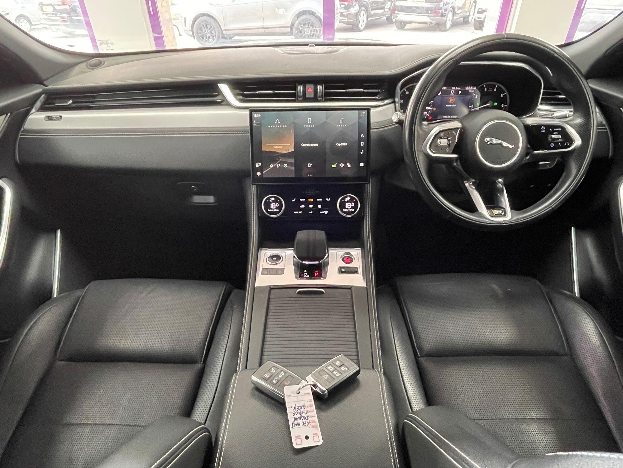 Jaguar F-Pace - Image 2