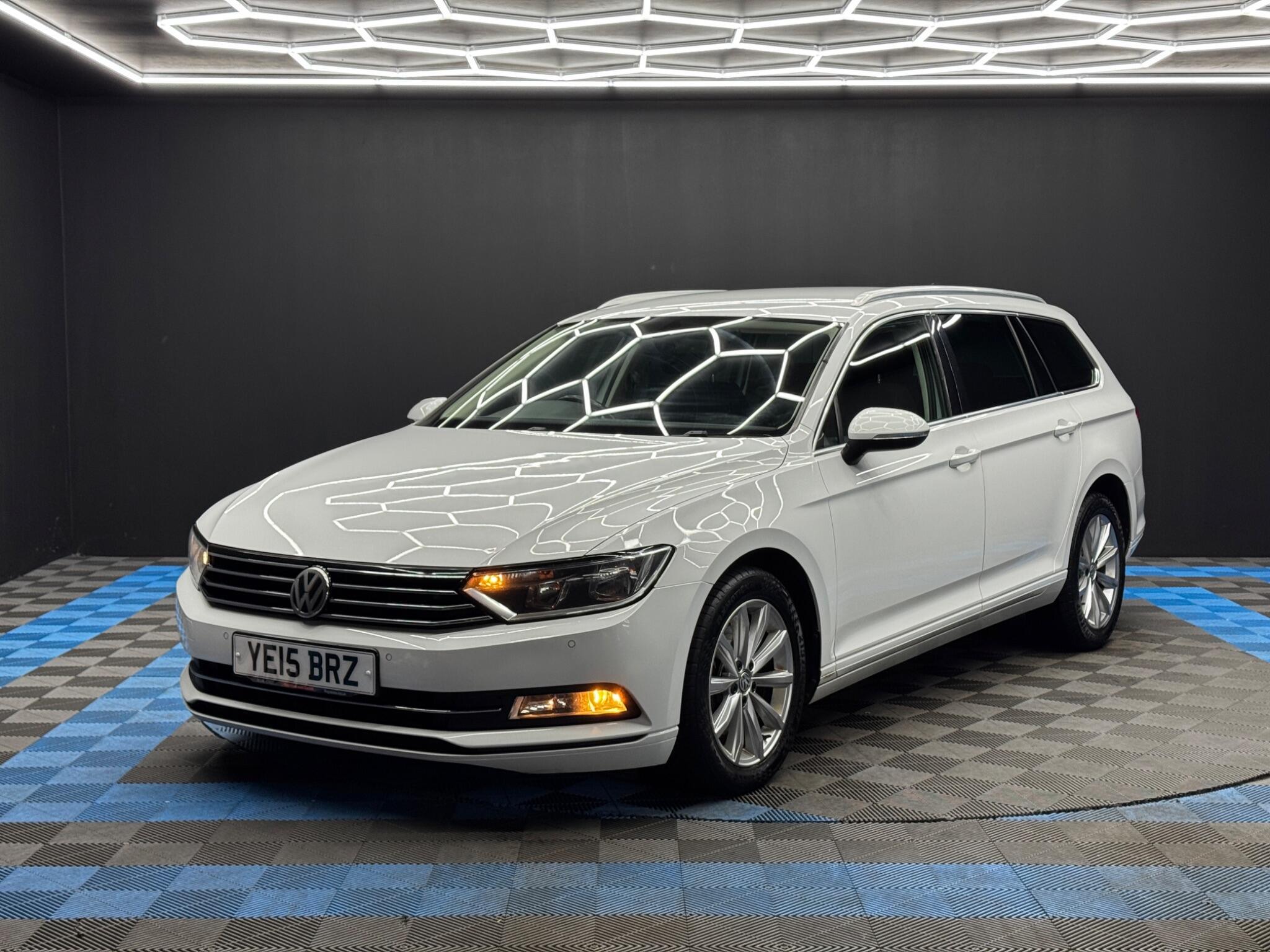 Volkswagen Passat - Image 3