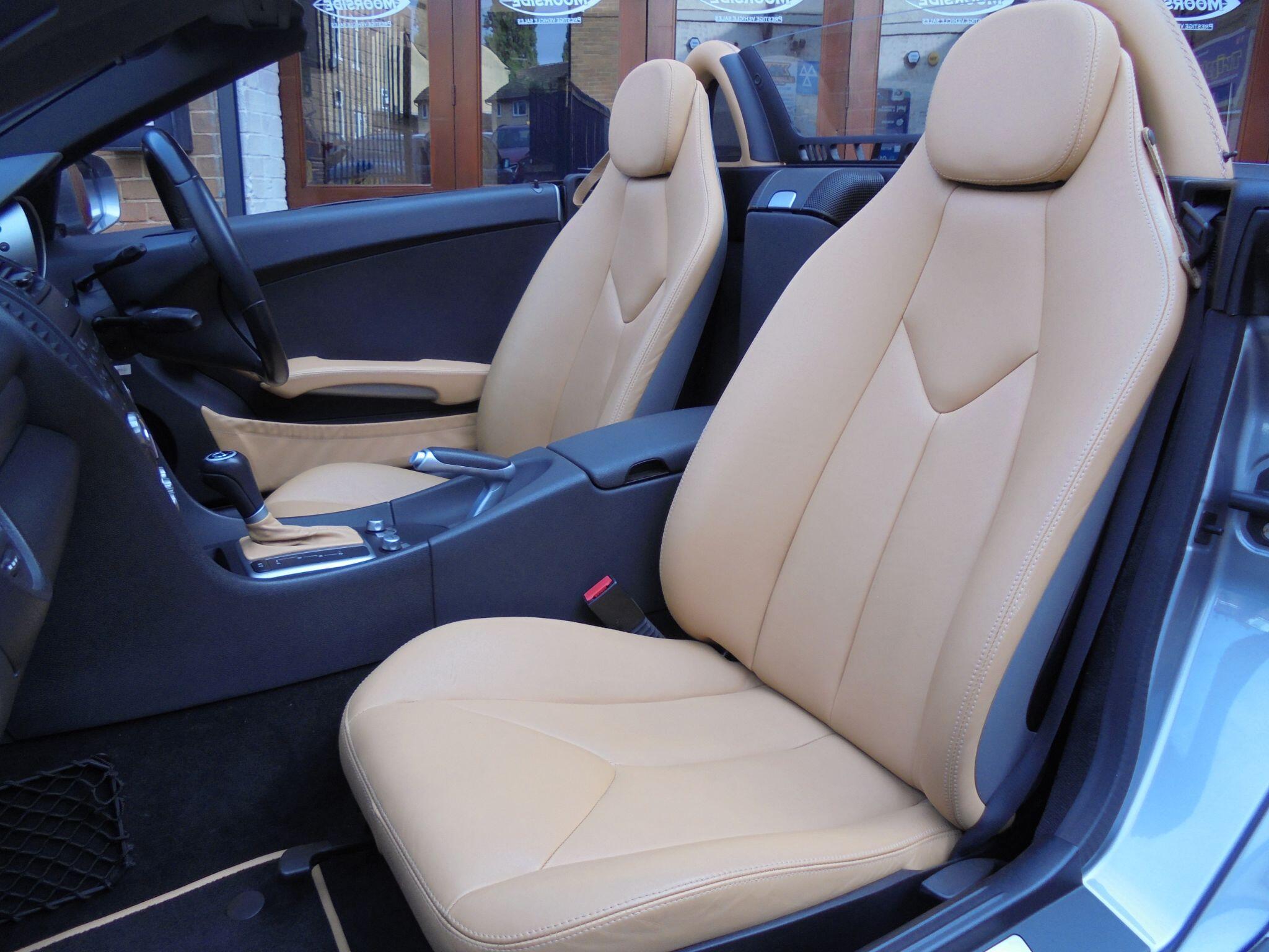 Mercedes SLK - Image 12