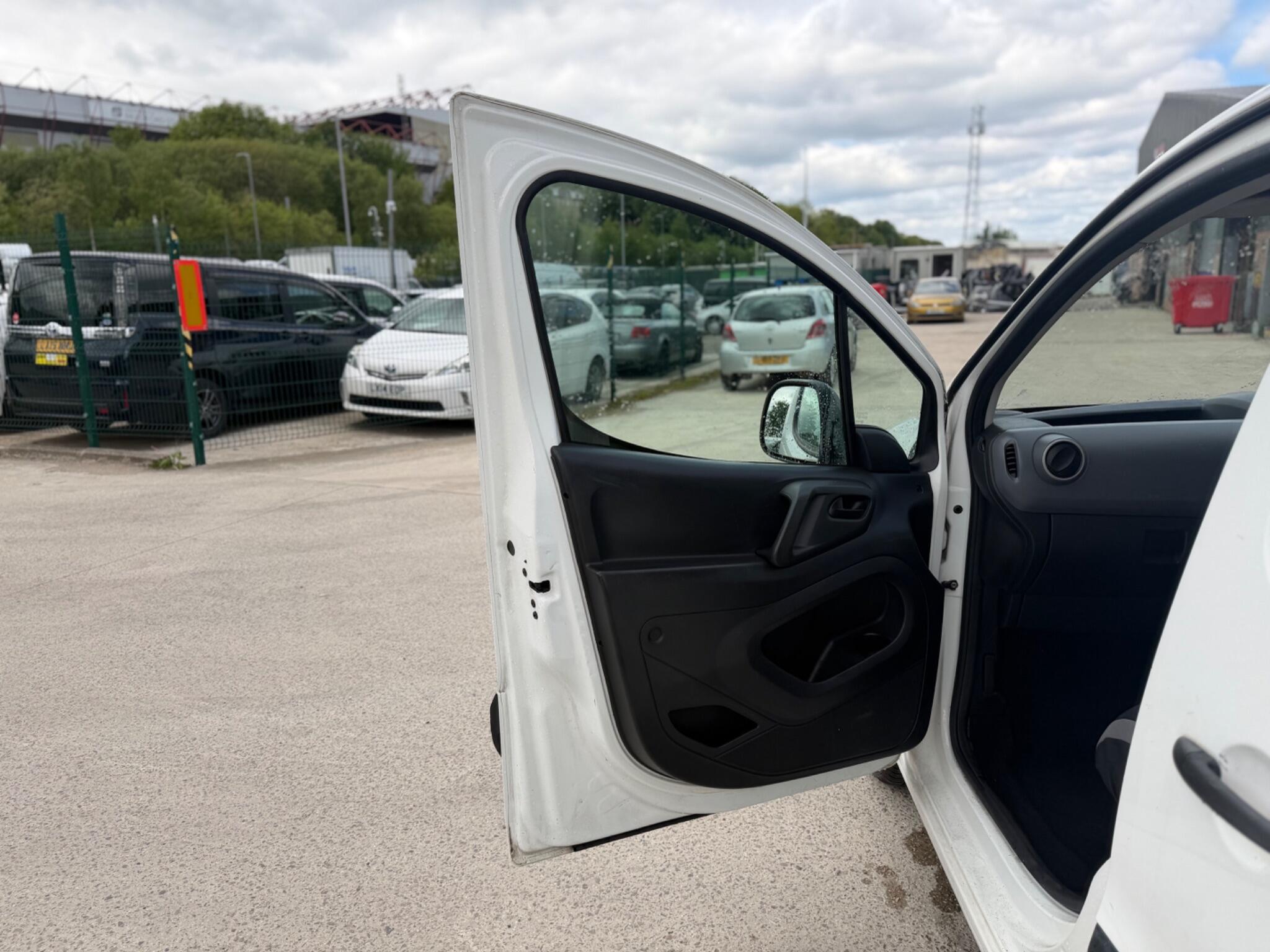 Peugeot Partner - Image 10