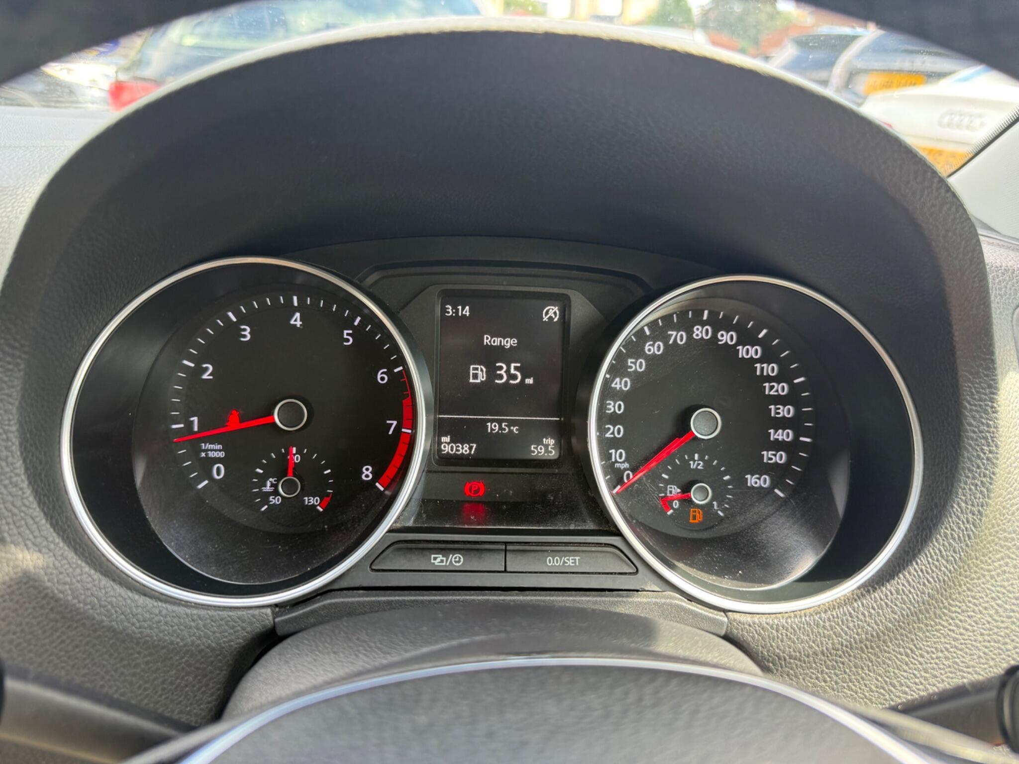 Volkswagen Polo - Image 12
