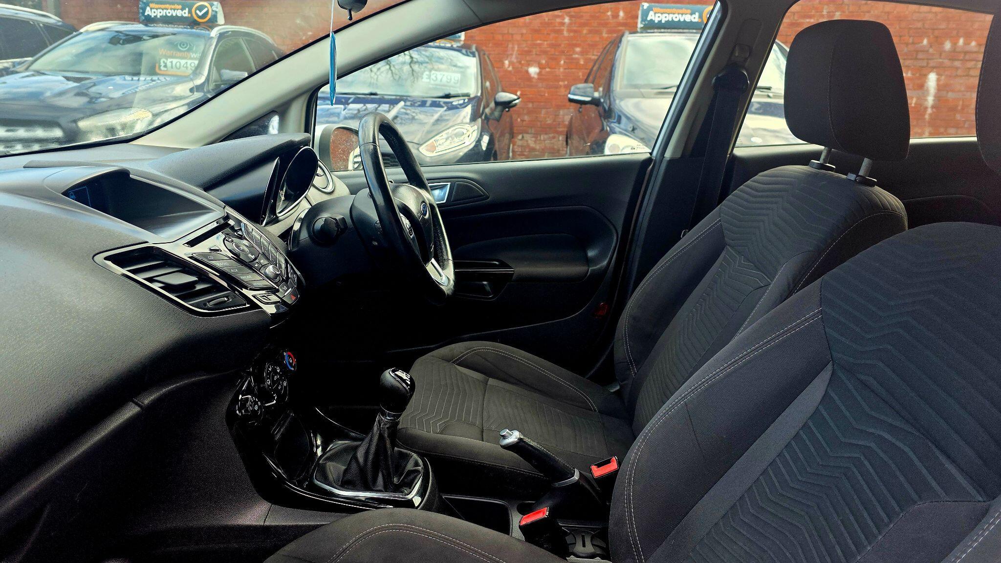 Ford Fiesta - Image 13
