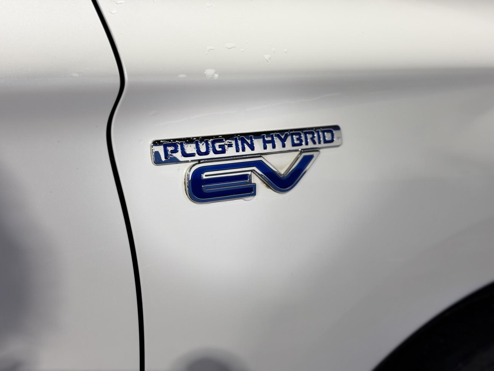 Mitsubishi Outlander - Image 20