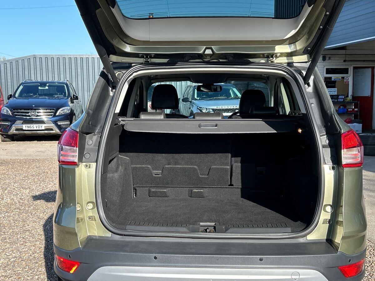 Ford Kuga - Image 30