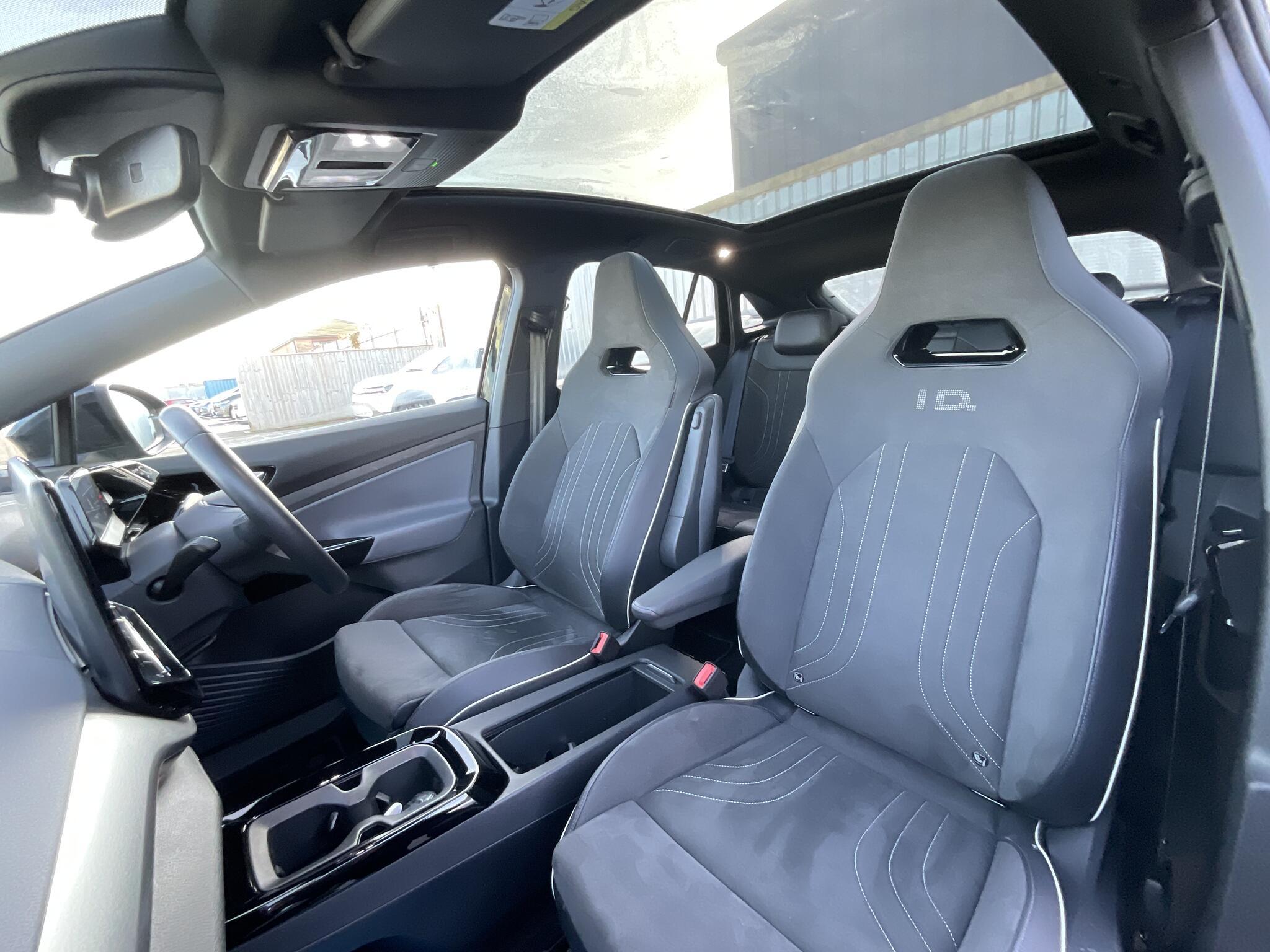 Volkswagen Id5 - Image 17