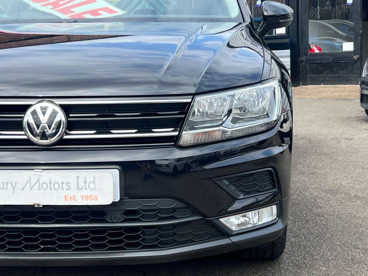Volkswagen Tiguan - Image 11