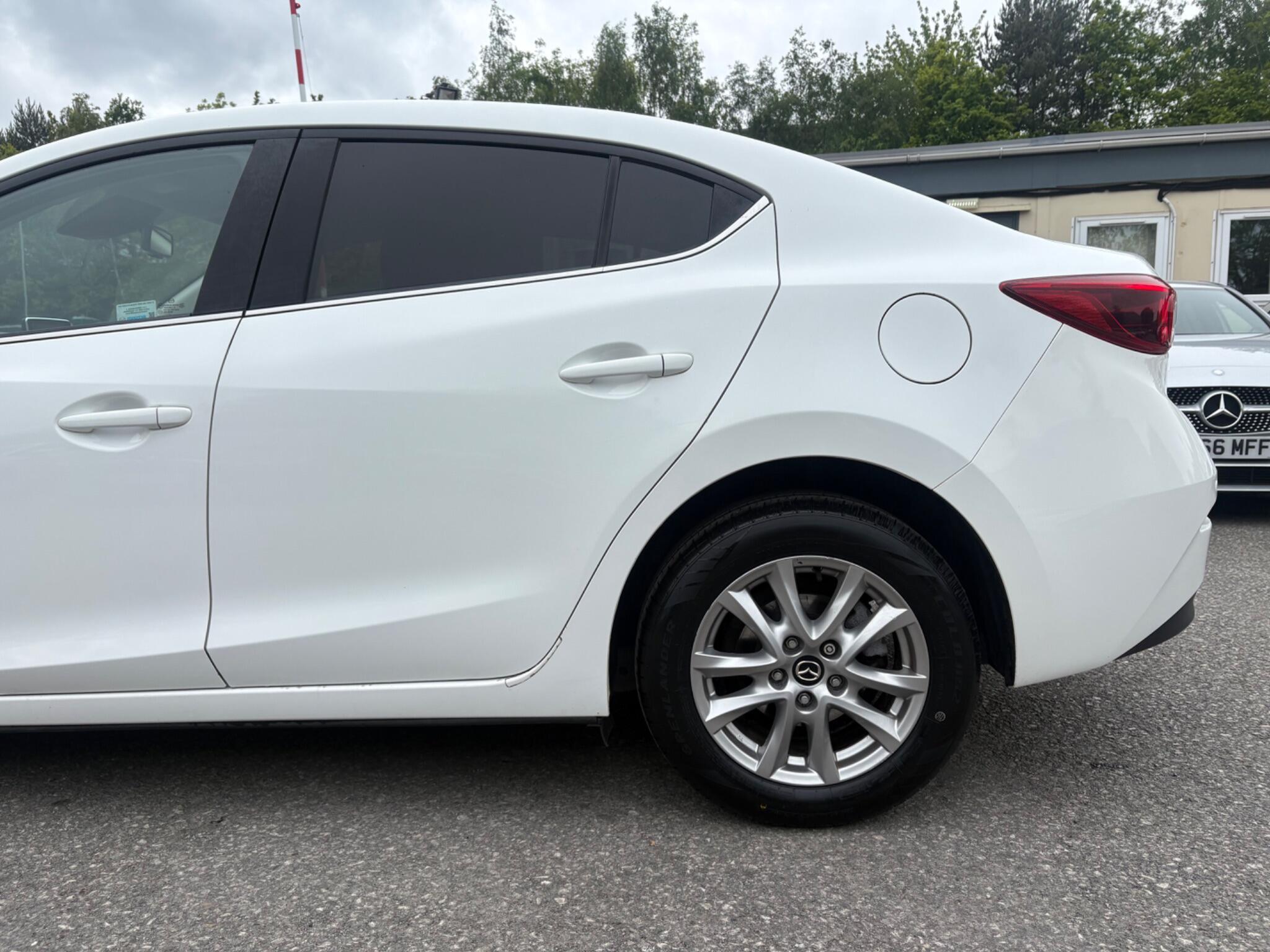Mazda MAZDA3 - Image 11
