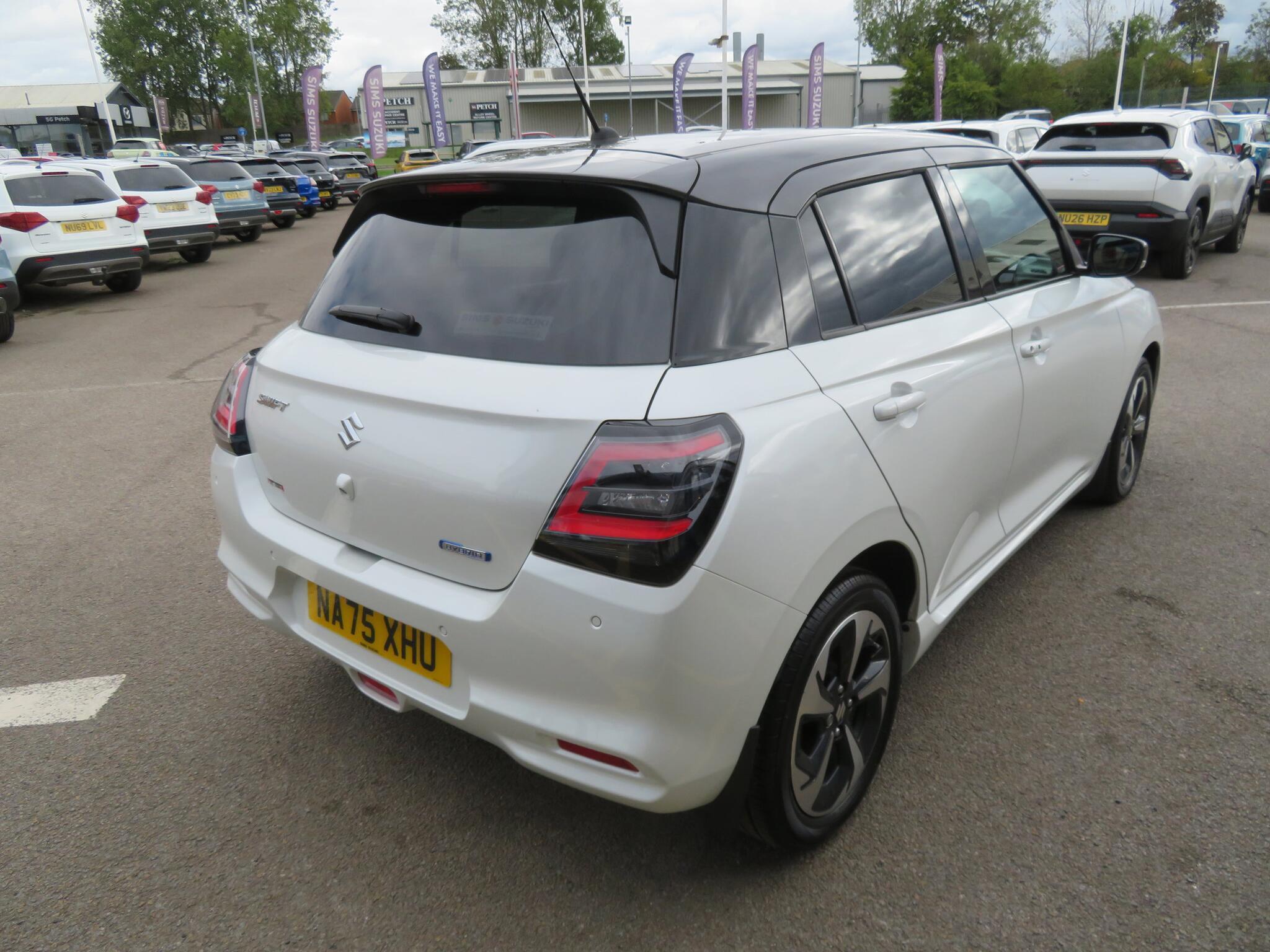 Suzuki Swift - Image 12