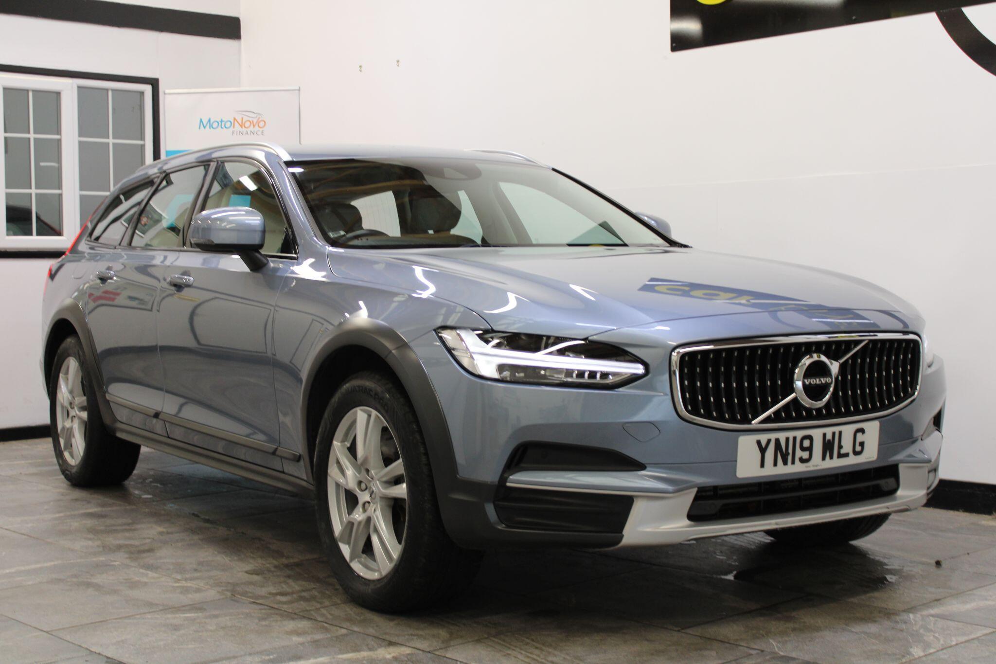 Volvo V90 CROSS COUNTRY - Image 6