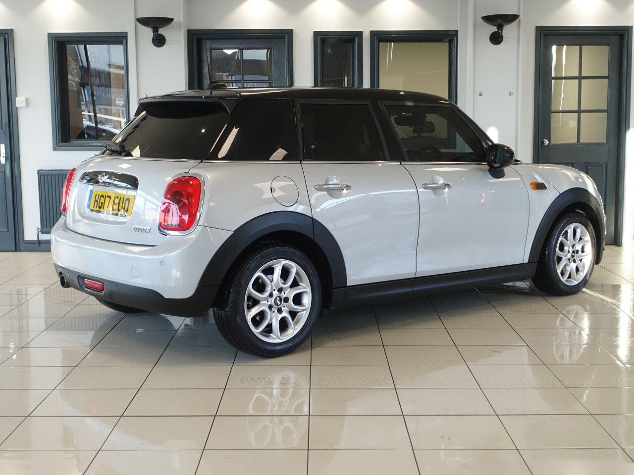 MINI Hatch - Image 7
