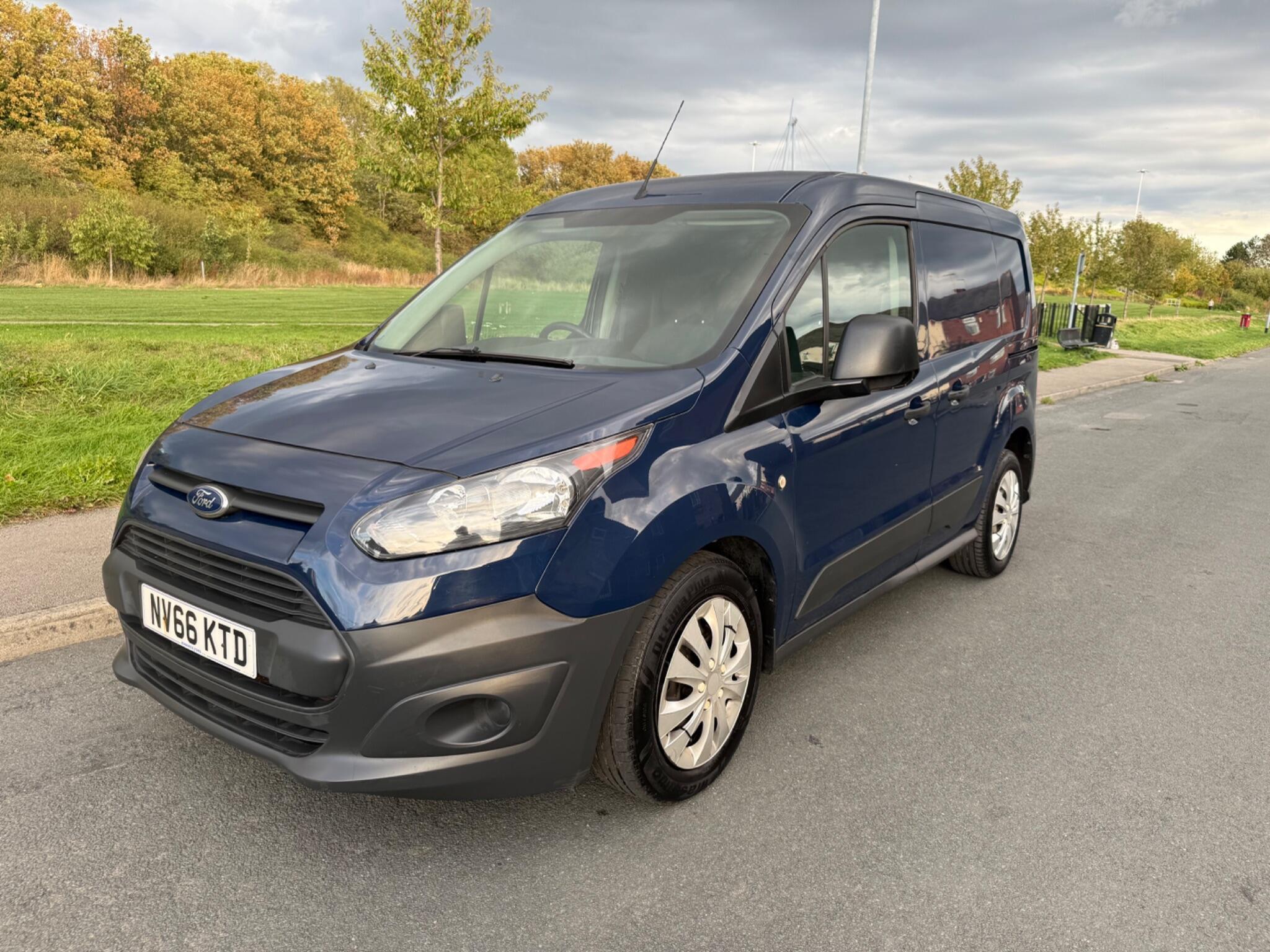 Ford Transit Connect - Image 6