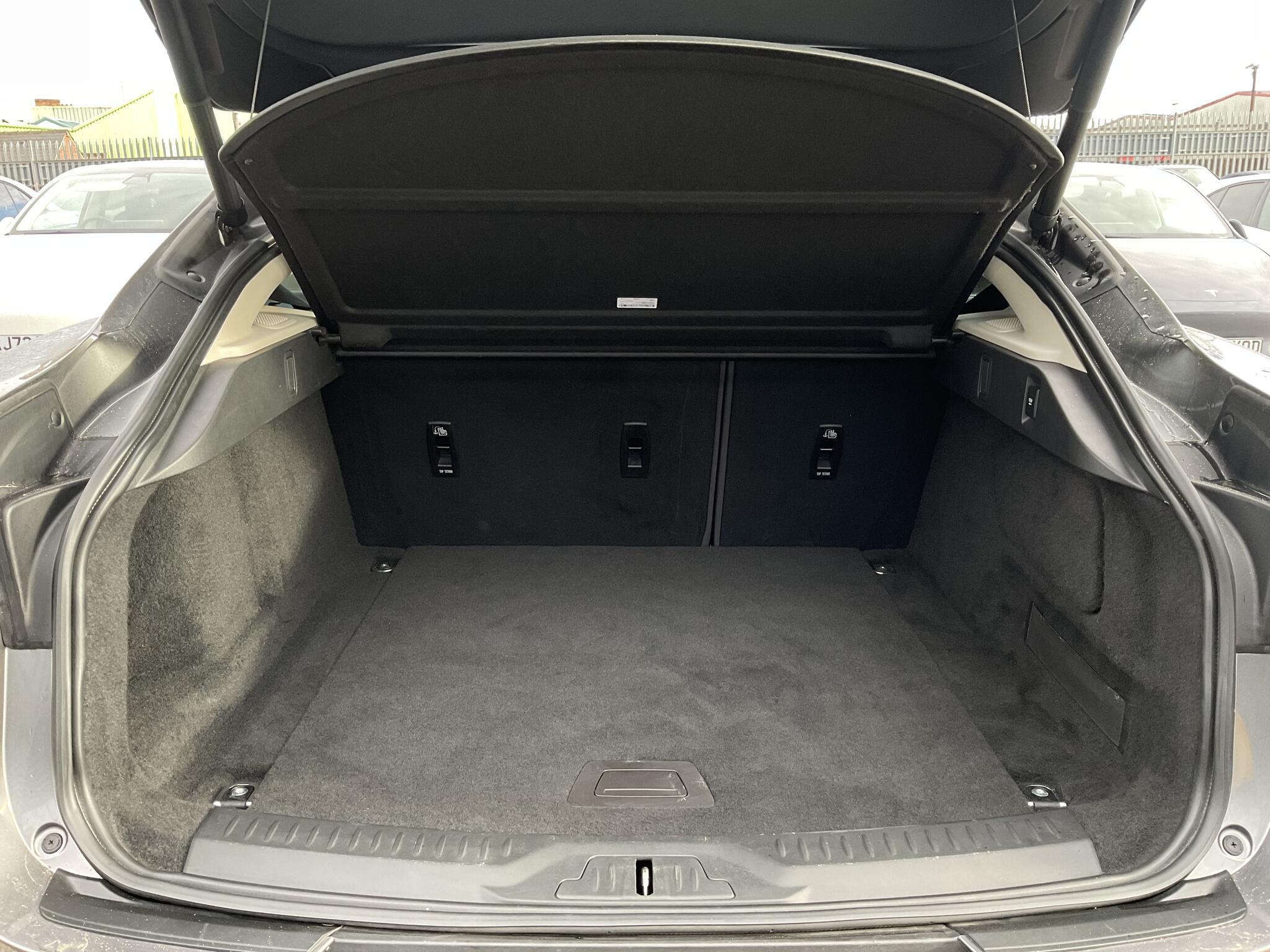 Jaguar I-Pace - Image 20