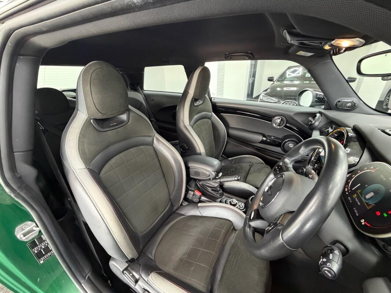 MINI Hatch - Image 17