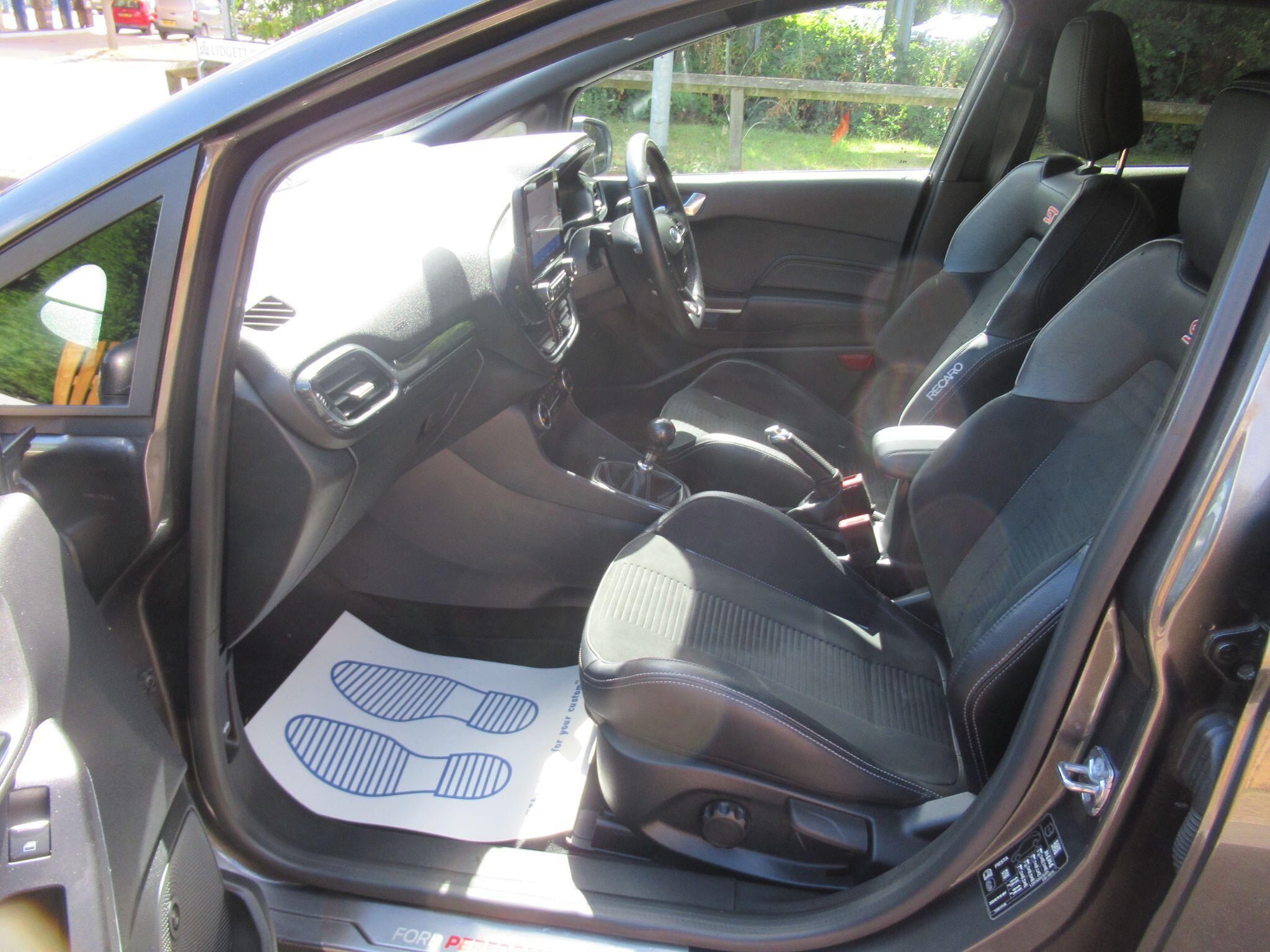 Ford Fiesta - Image 15