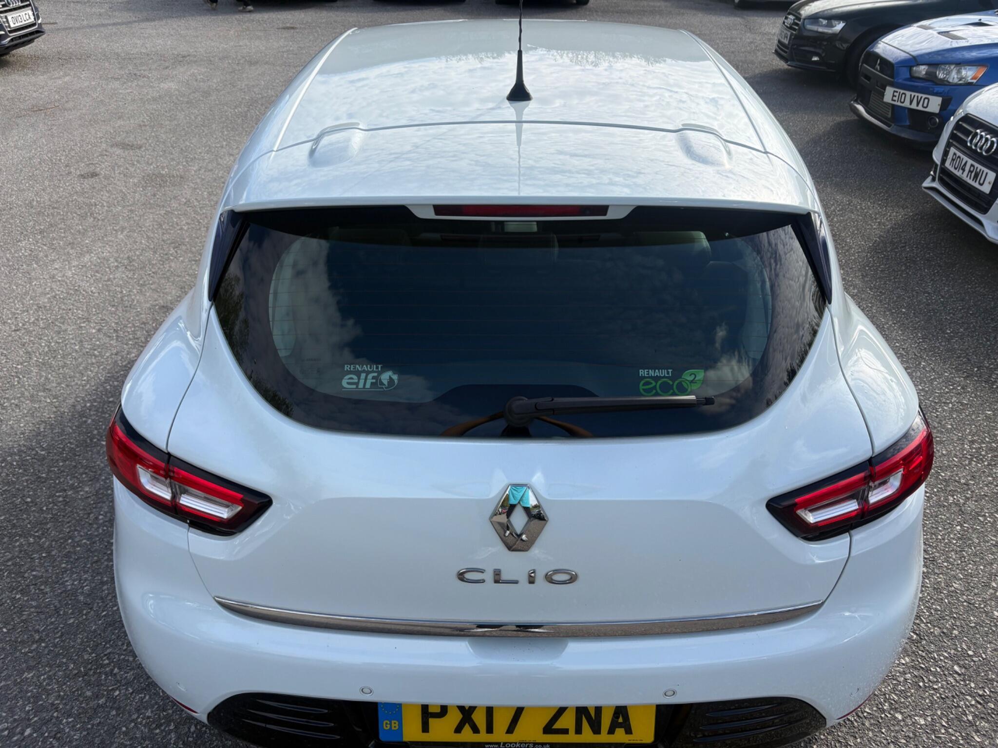 Renault Clio - Image 11