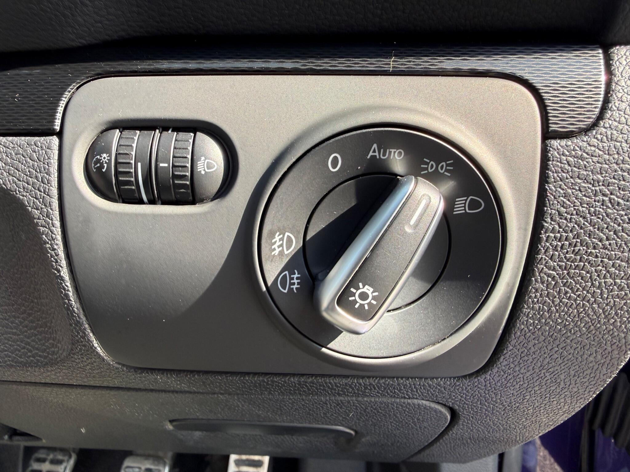 Volkswagen Scirocco - Image 24