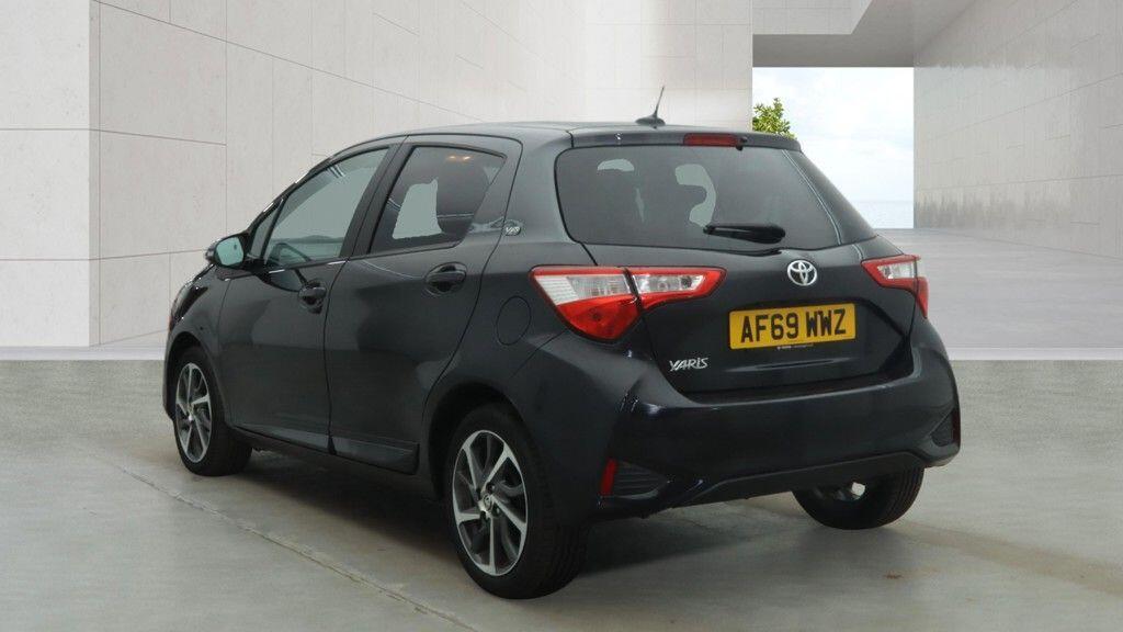 Toyota Yaris - Image 4