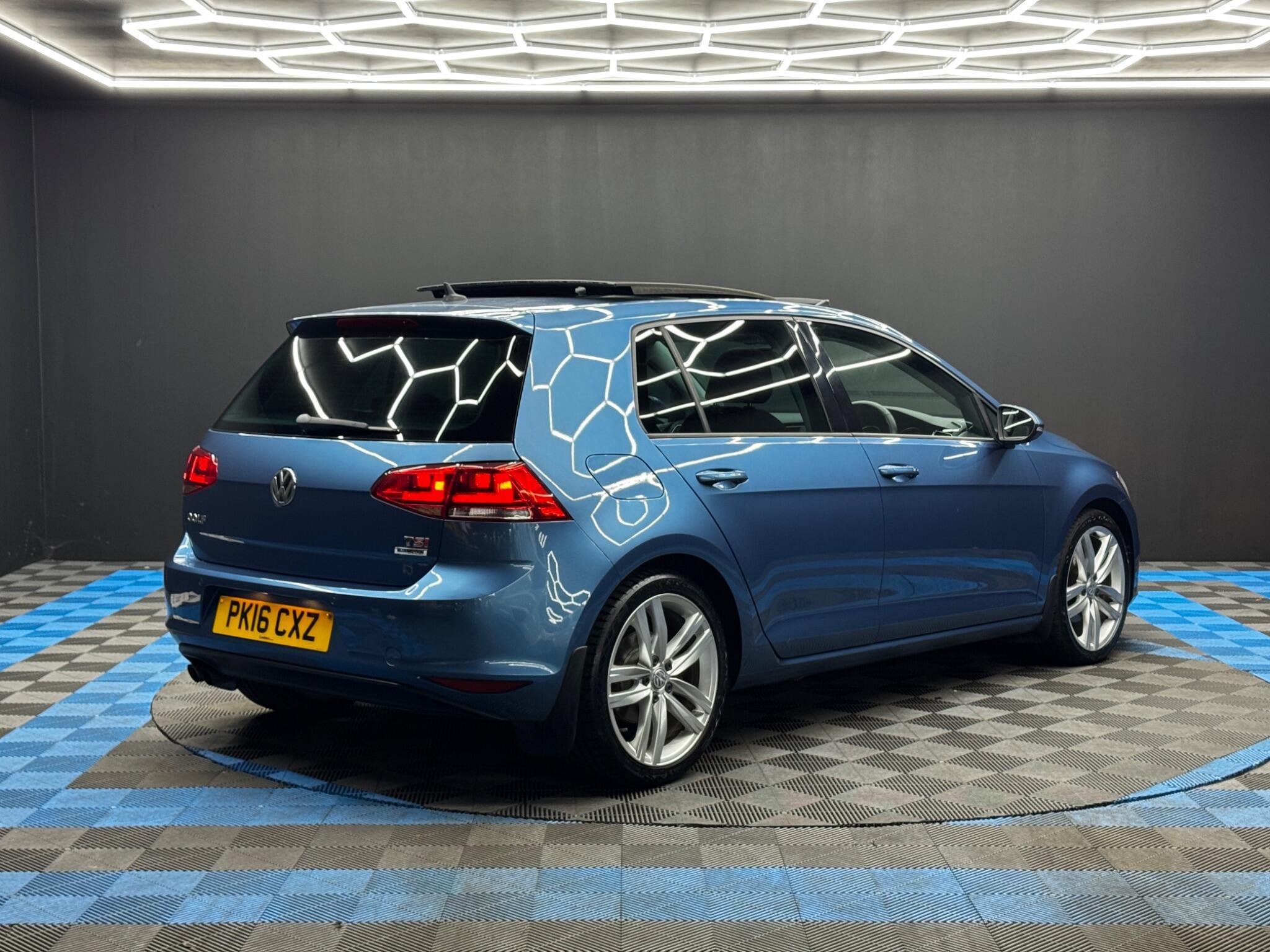Volkswagen Golf - Image 5