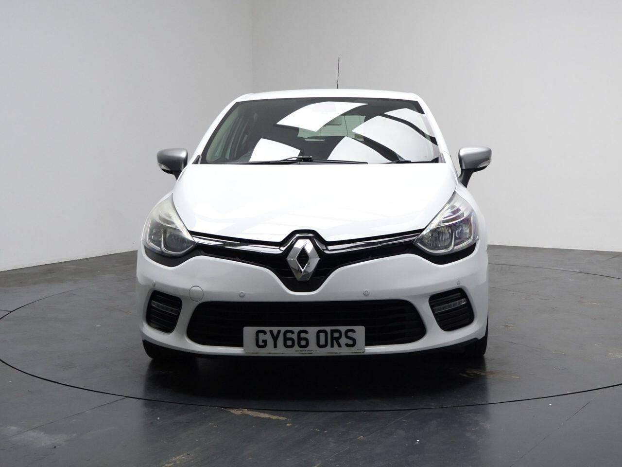 Renault Clio - Image 5