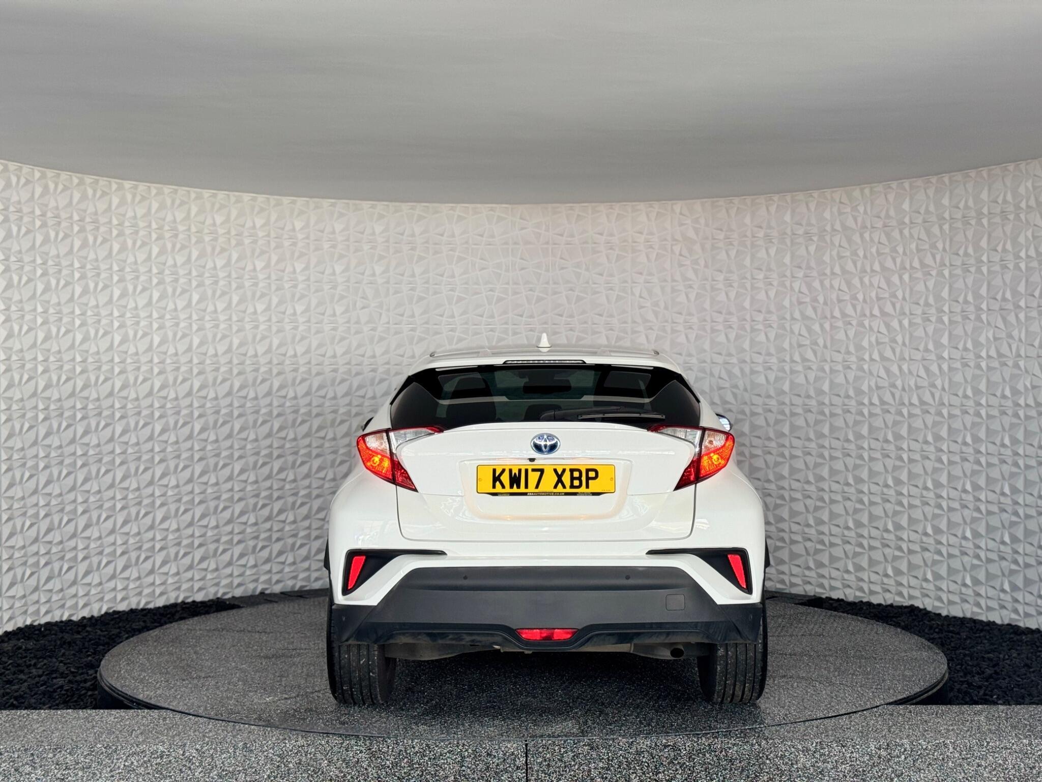 Toyota C-Hr - Image 12