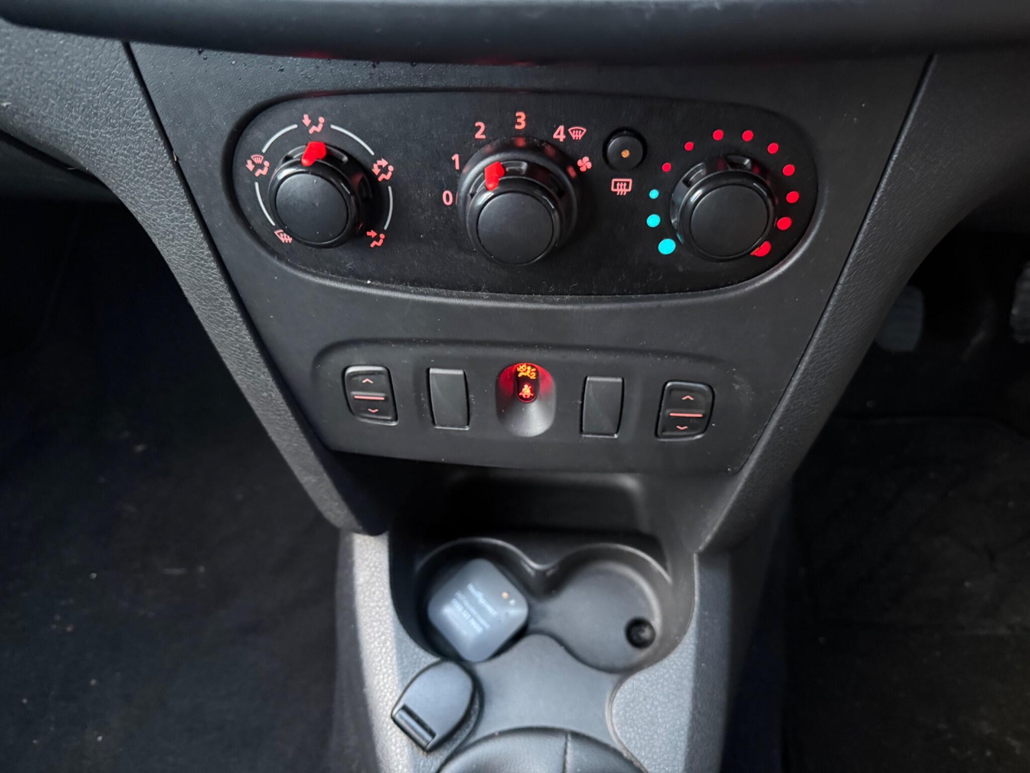 Dacia Sandero - Image 16