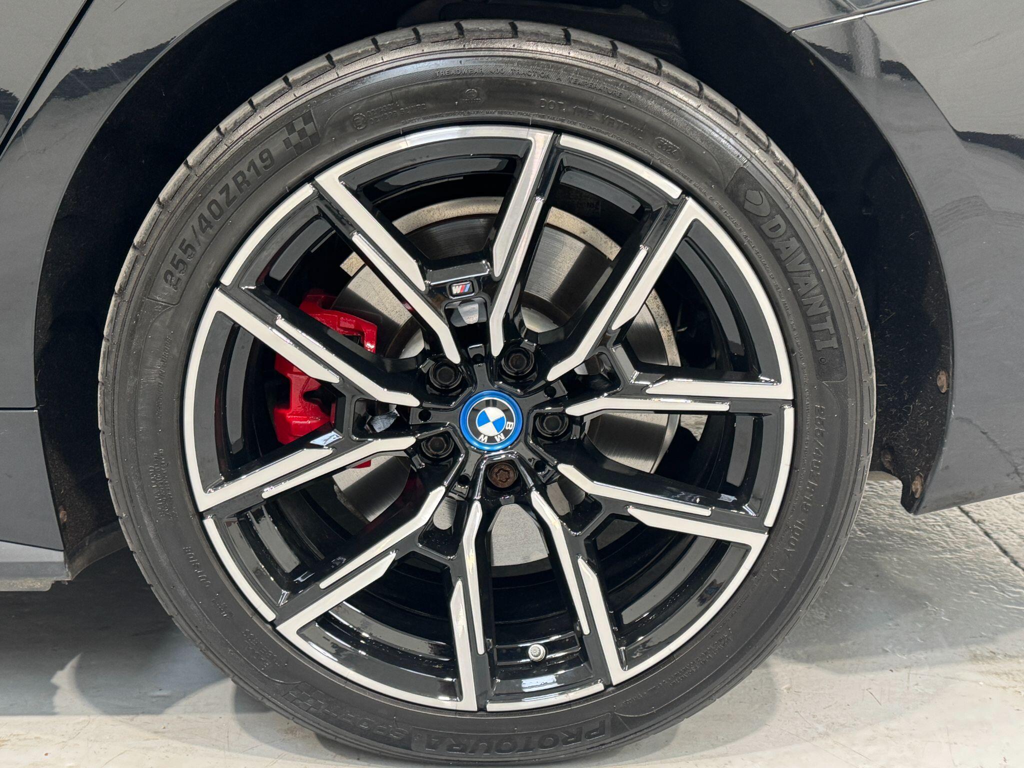 BMW I4 - Image 25
