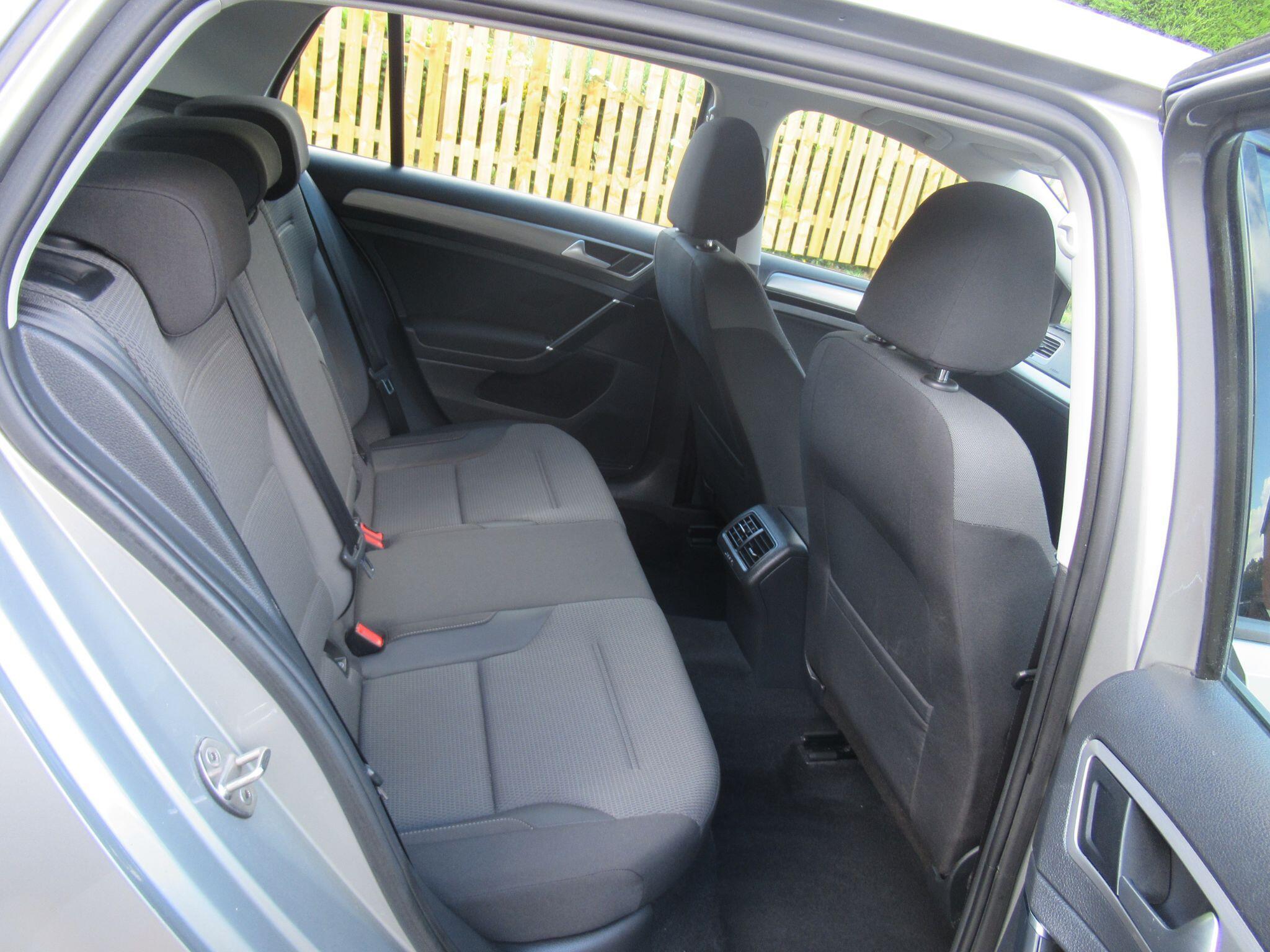 Volkswagen Golf - Image 15