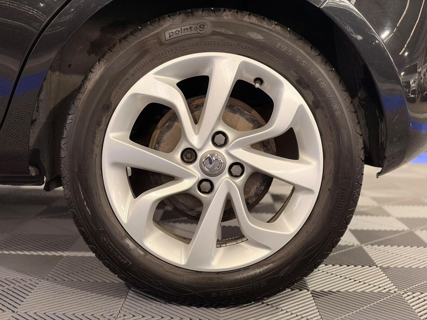 Vauxhall Corsa - Image 14