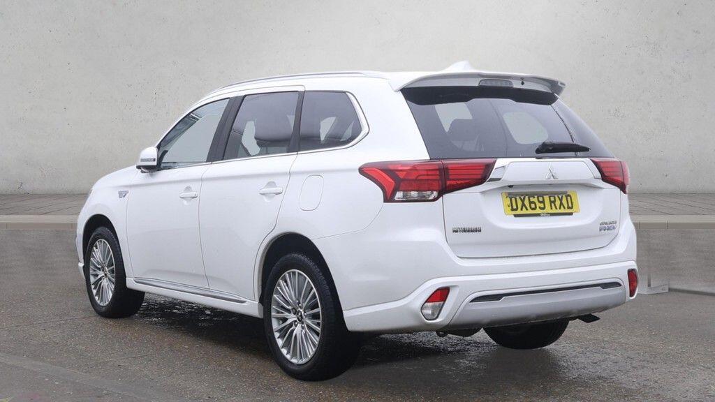 Mitsubishi Outlander - Image 6
