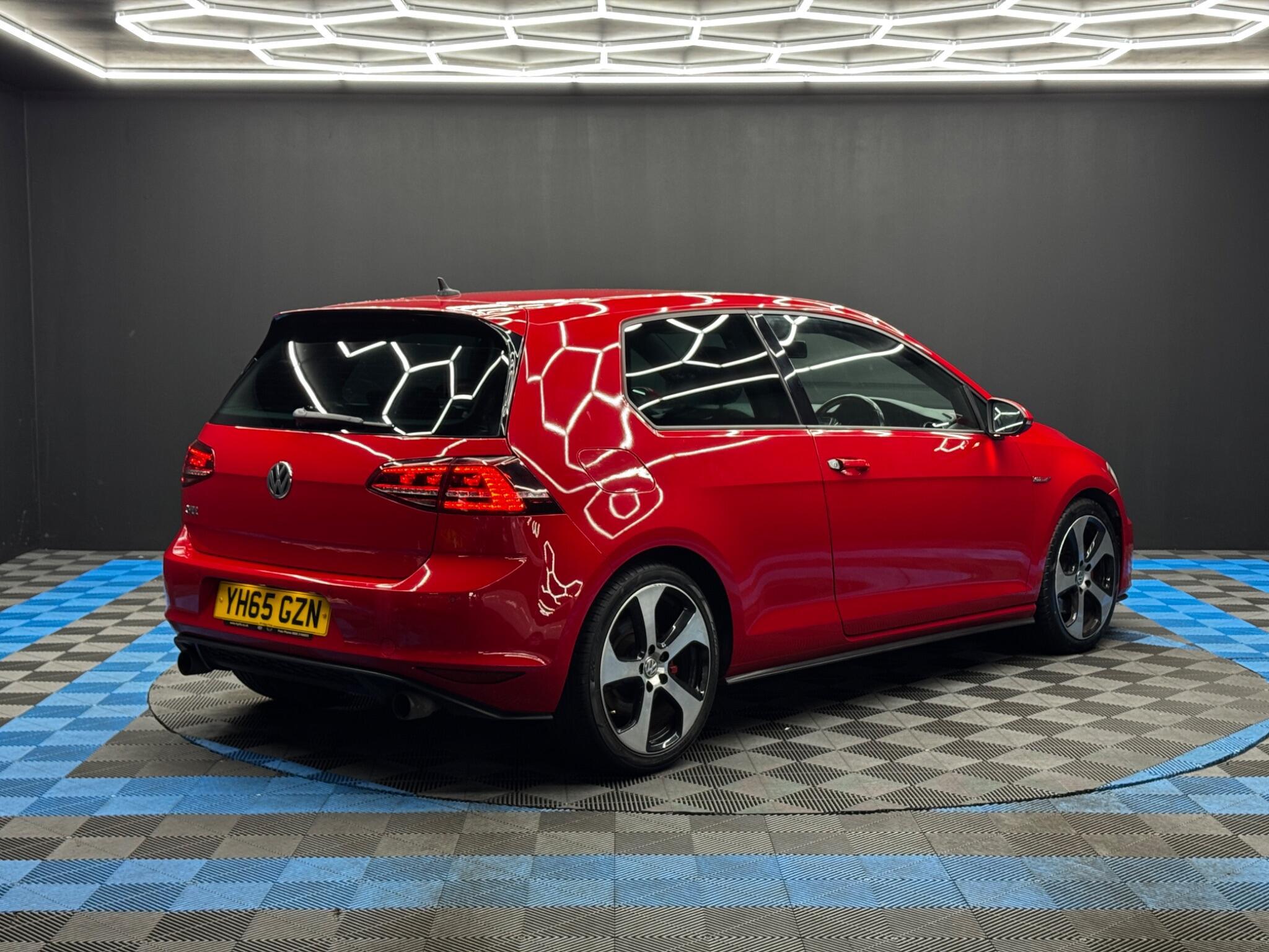Volkswagen Golf - Image 5