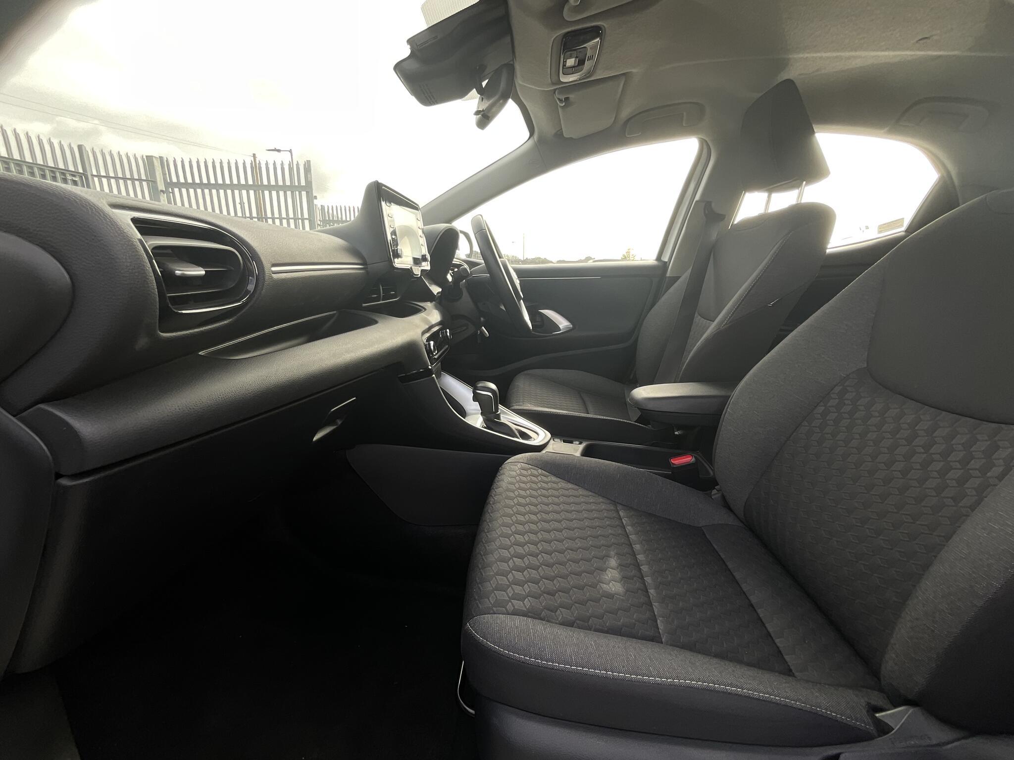 Mazda Mazda 2 Hybrid - Image 18