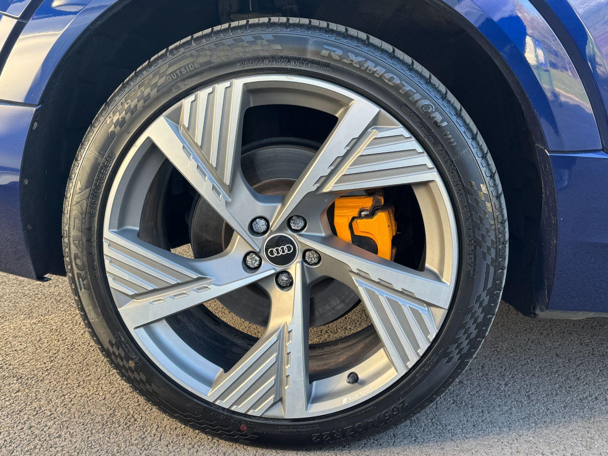 Audi E-Tron - Image 24