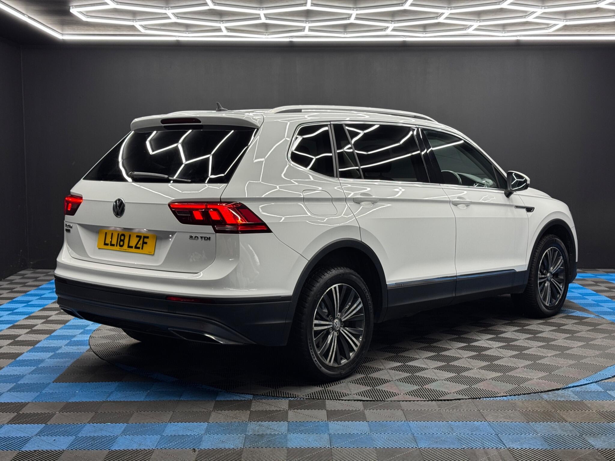 Volkswagen Tiguan Allspace - Image 5