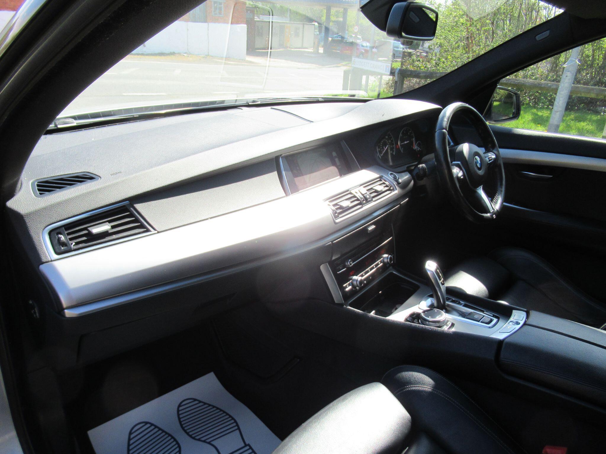 BMW 5 SERIES GRAN TURISMO - Image 14