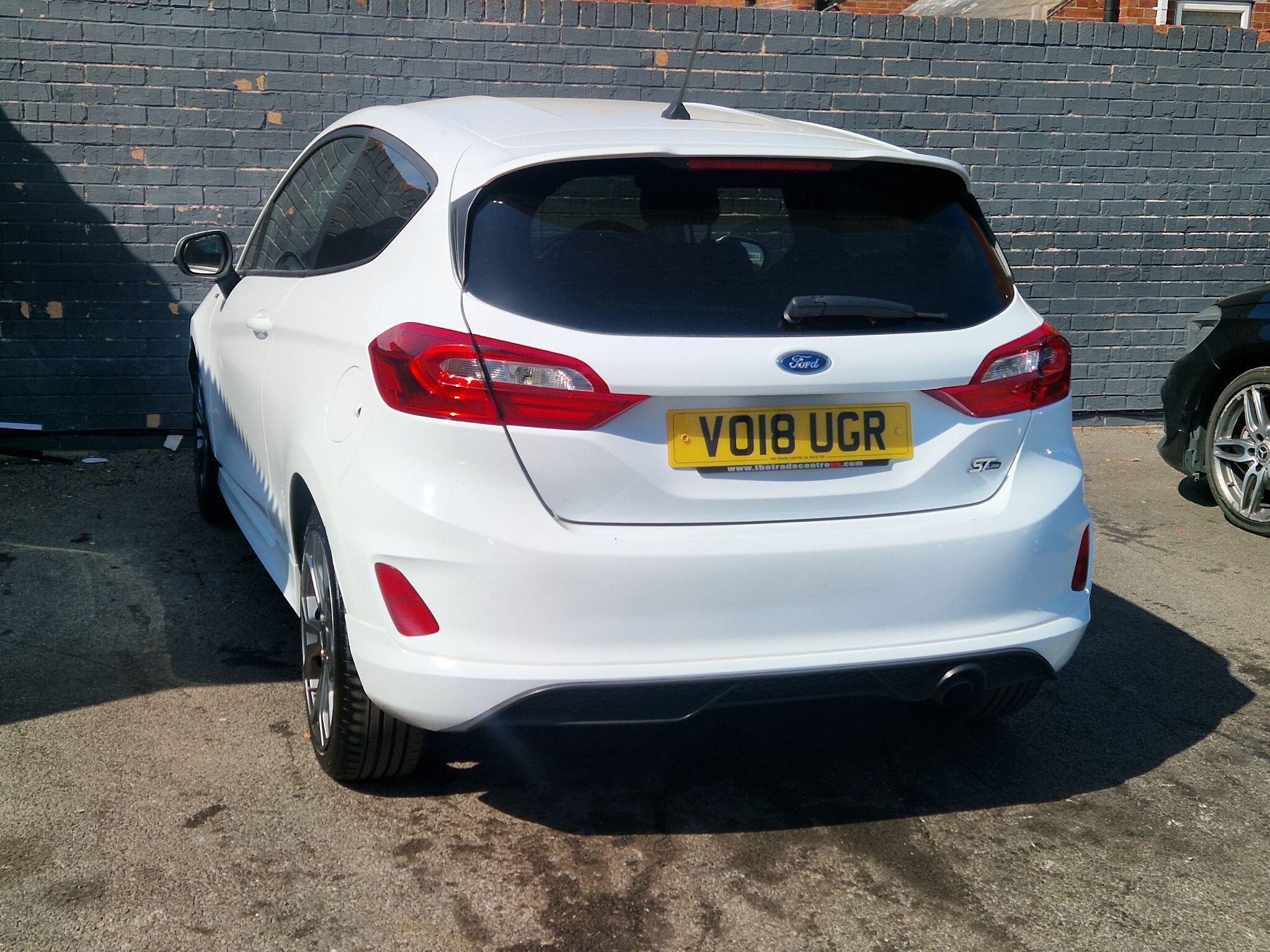 Ford Fiesta - Image 8