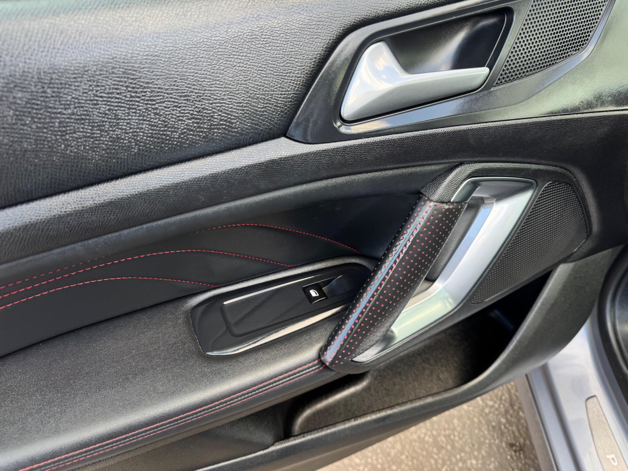 Peugeot 308 - Image 11