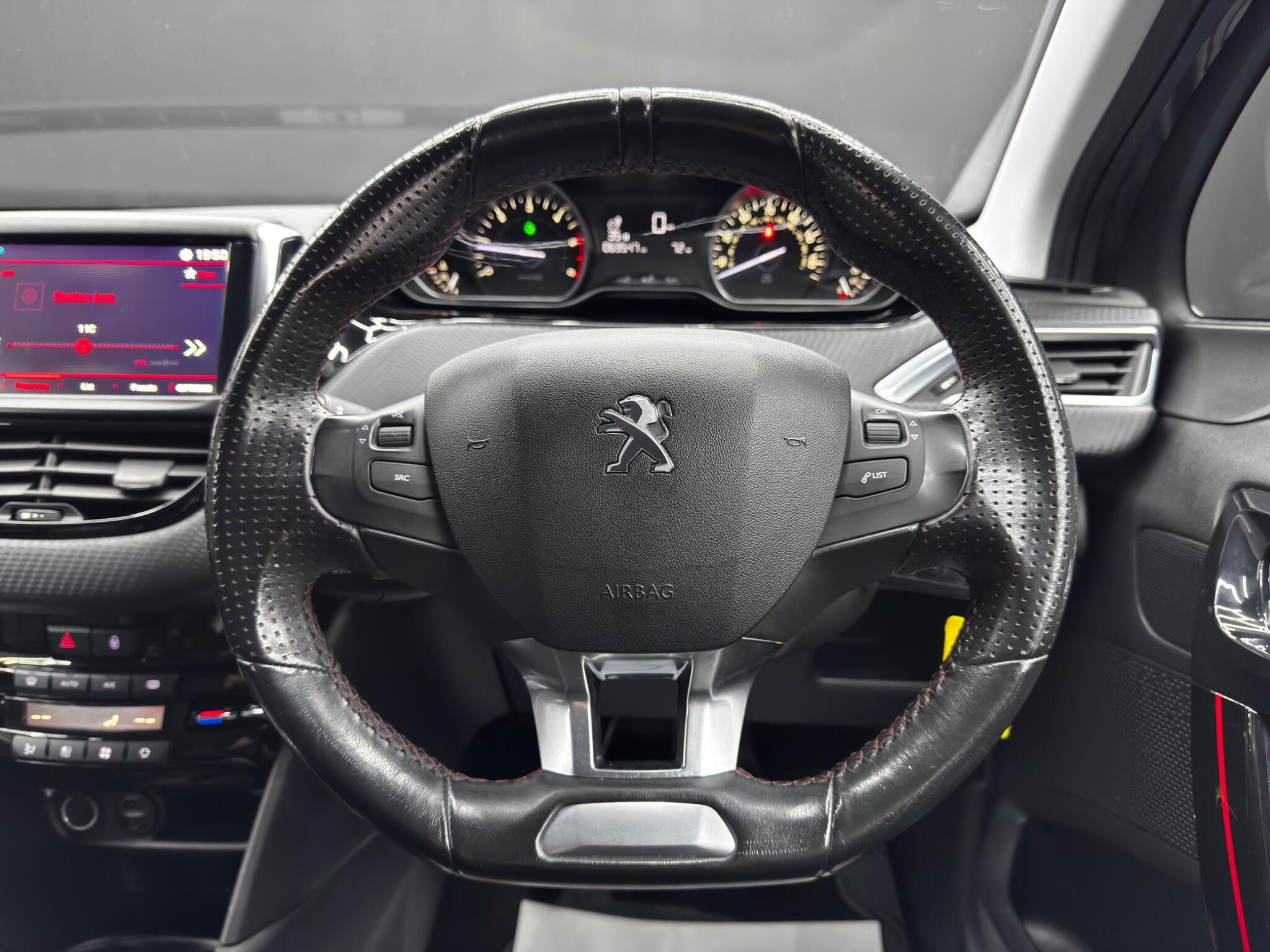 Peugeot 208 - Image 19