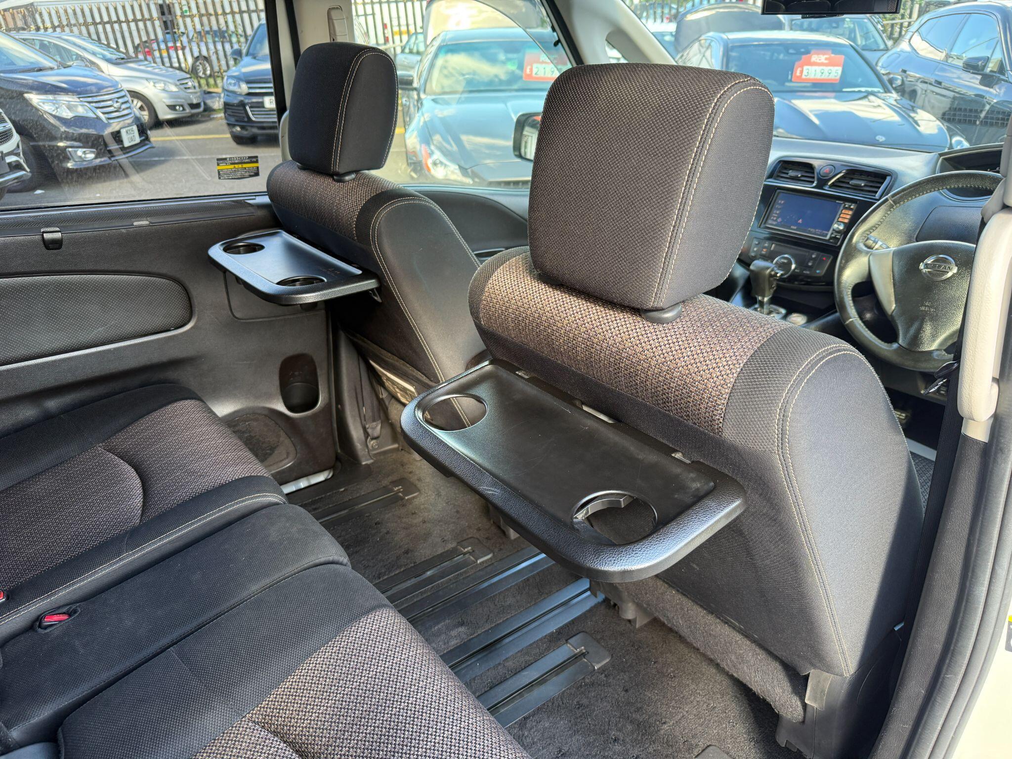 Nissan Serena - Image 4